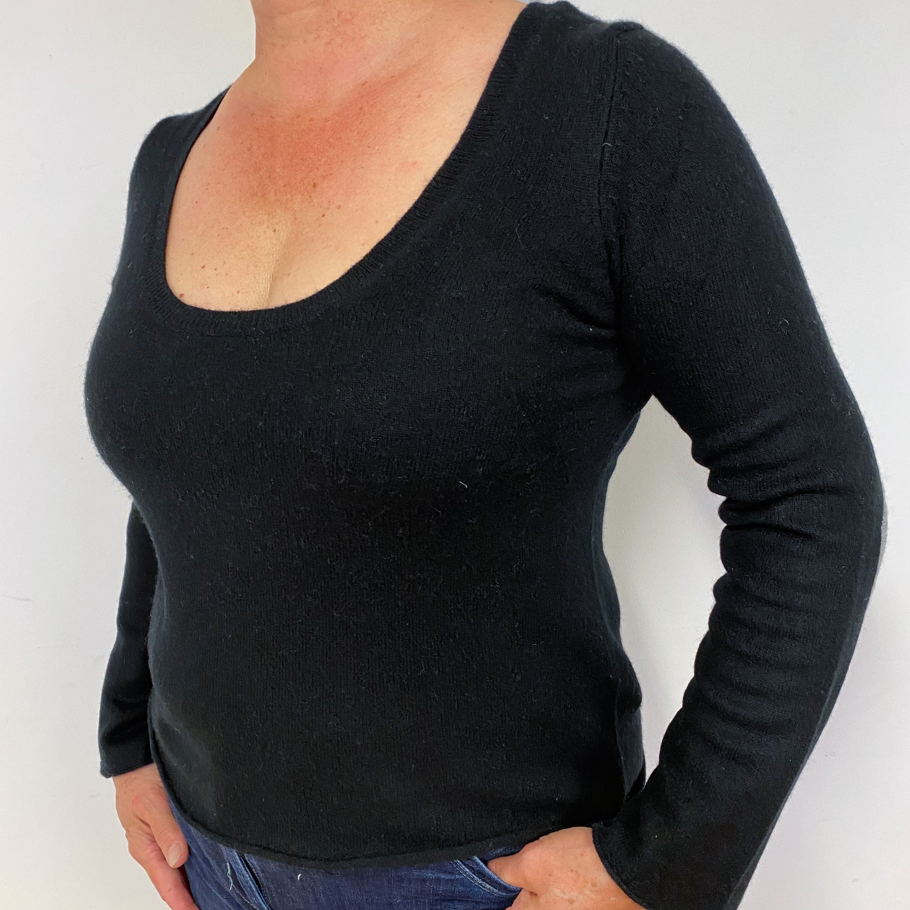 Black Scoop Neck Cashmere Crew Neck Jumper Large