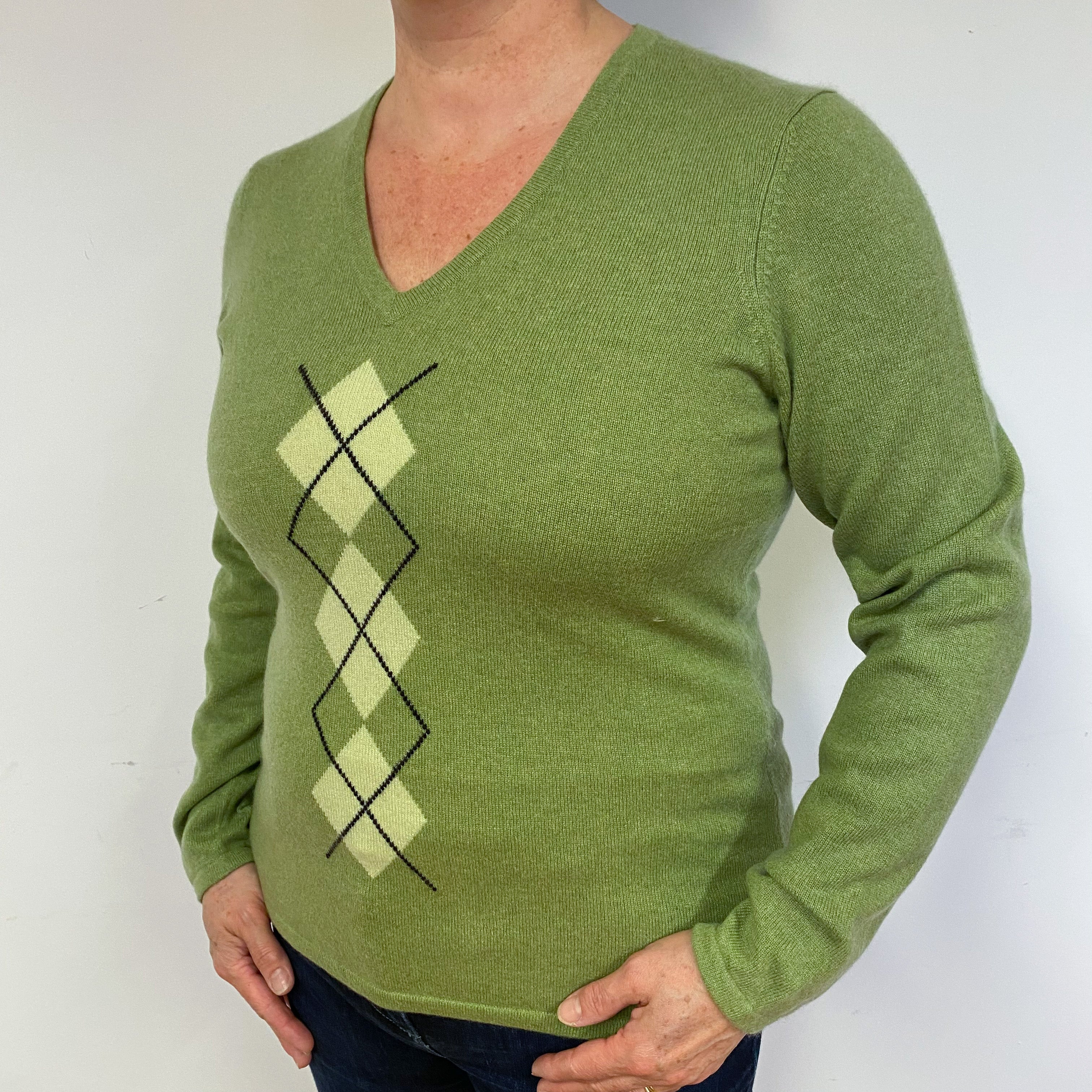 Pear Green Diamond Cashmere V-Neck Jumper Large.