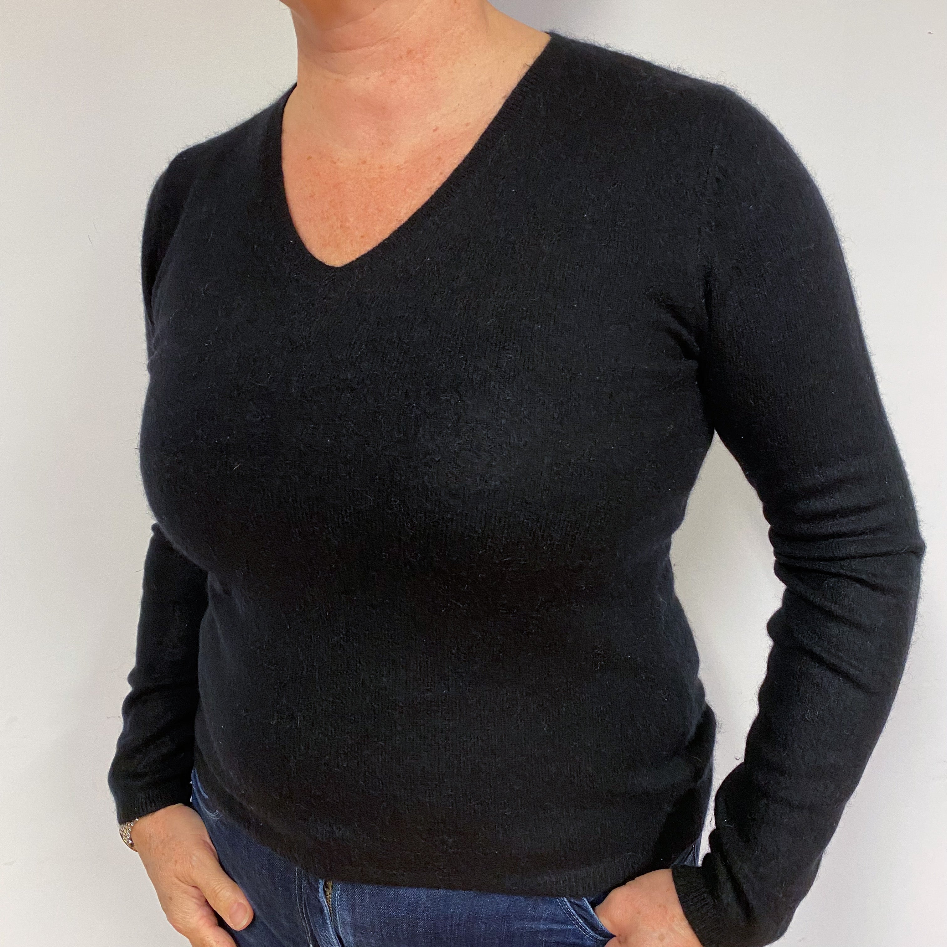 Black Cashmere V-Neck Jumper Large