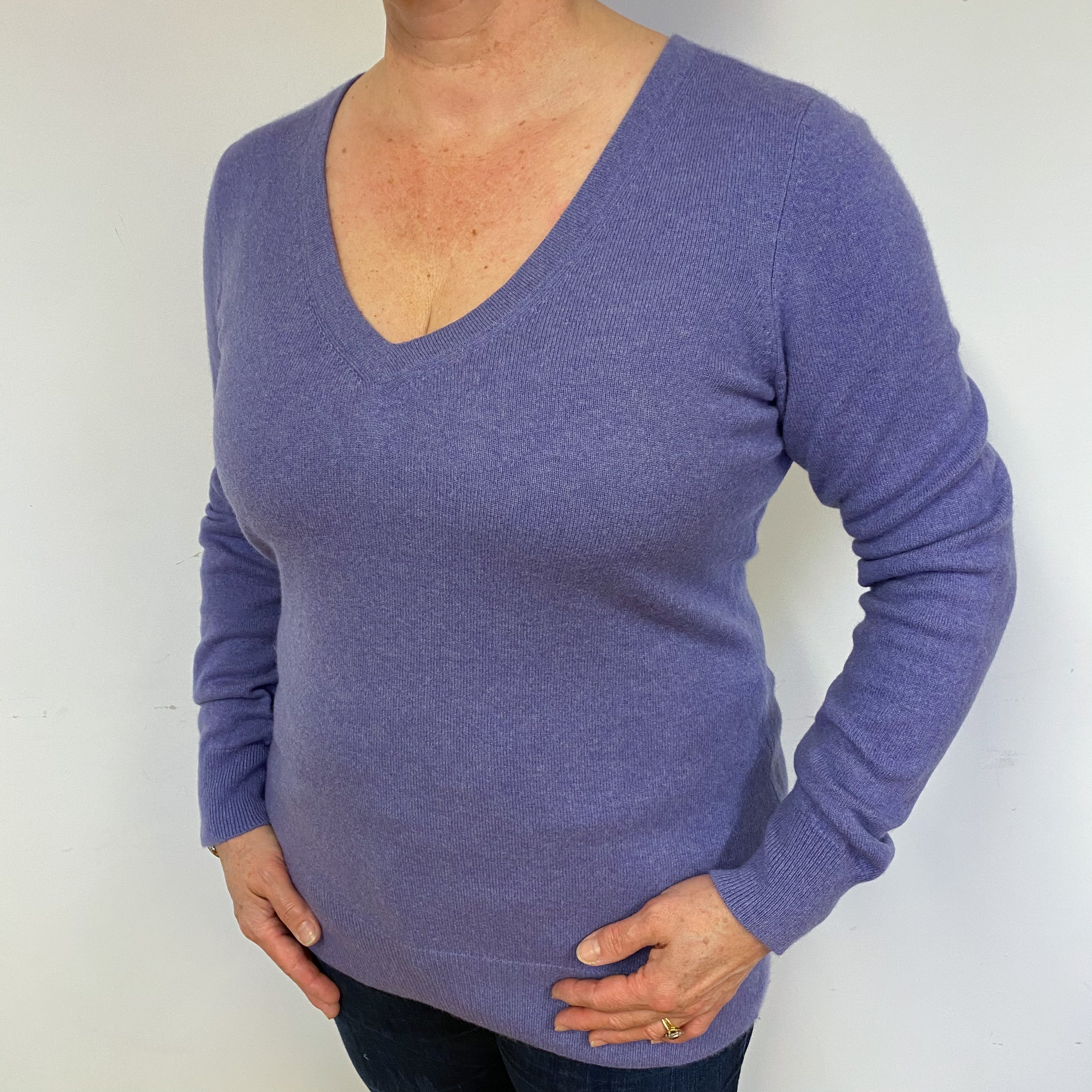 Lavender Purple Cashmere V-Neck Jumper Large.