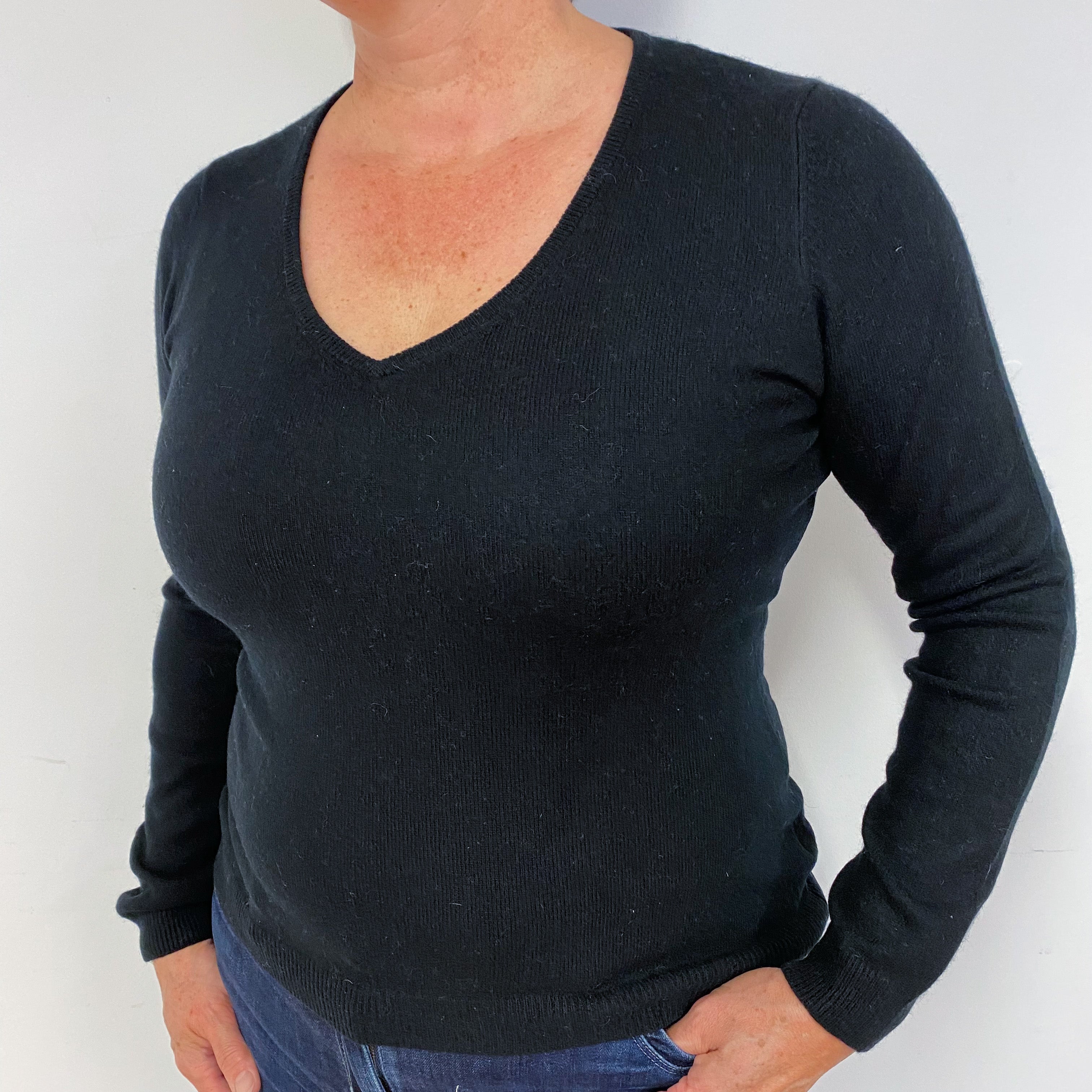 Classic Black Cashmere V-Neck Jumper Large