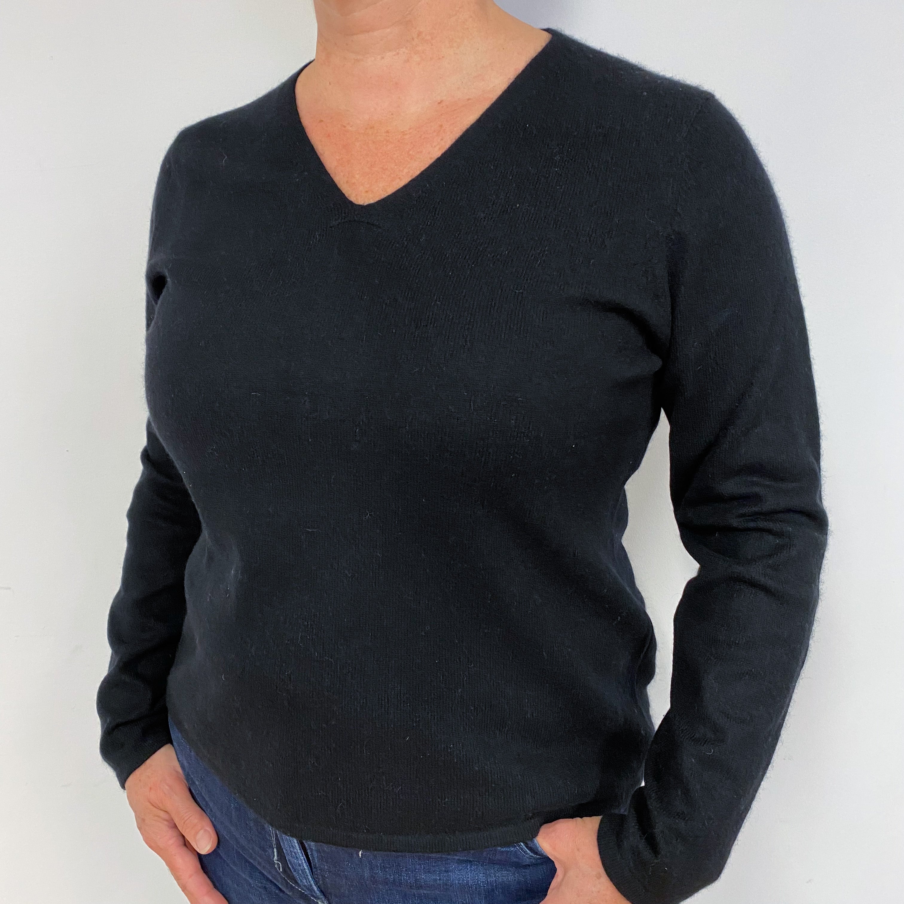 Classic Black Cashmere V-Neck Jumper Large