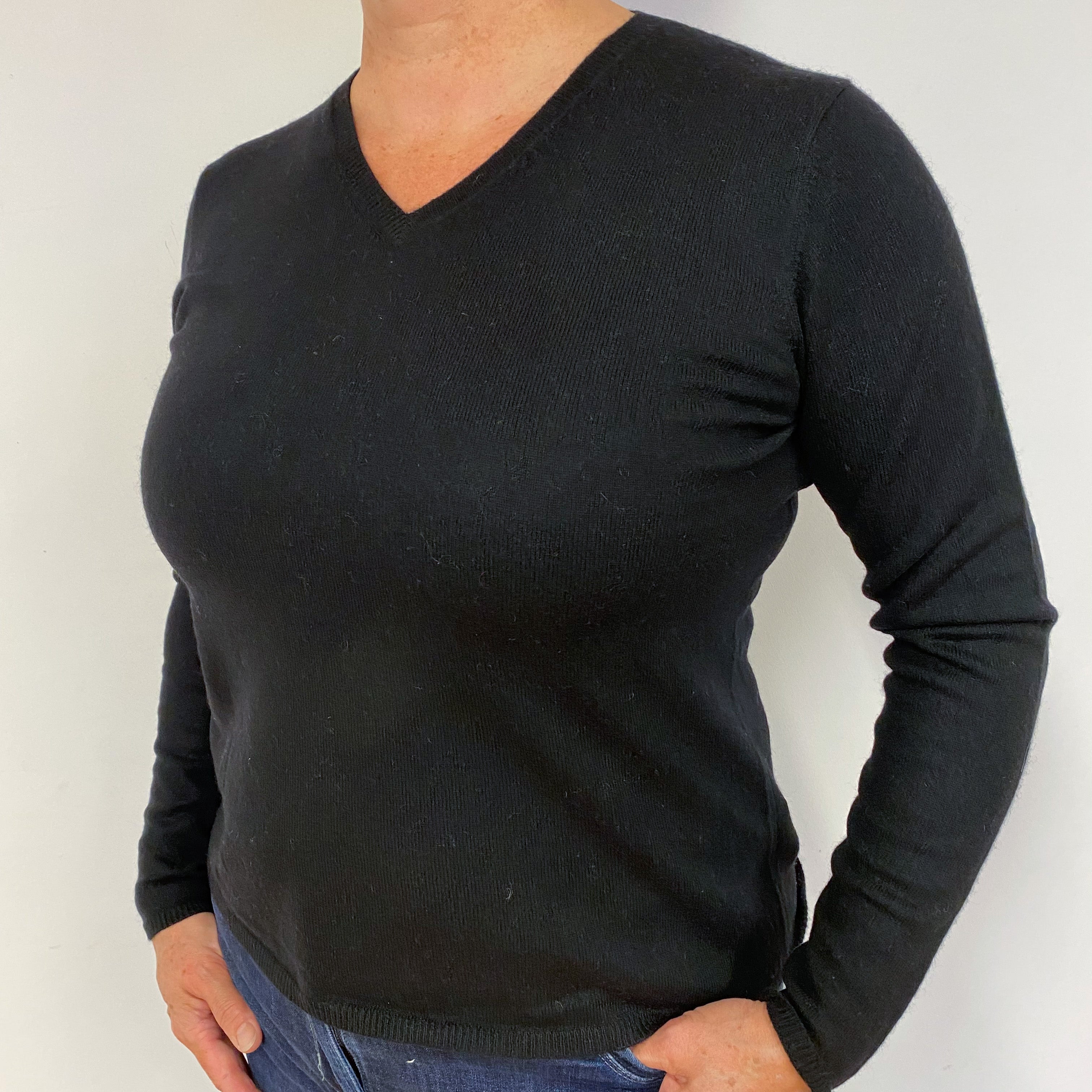 Black Cashmere V-Neck Jumper Large