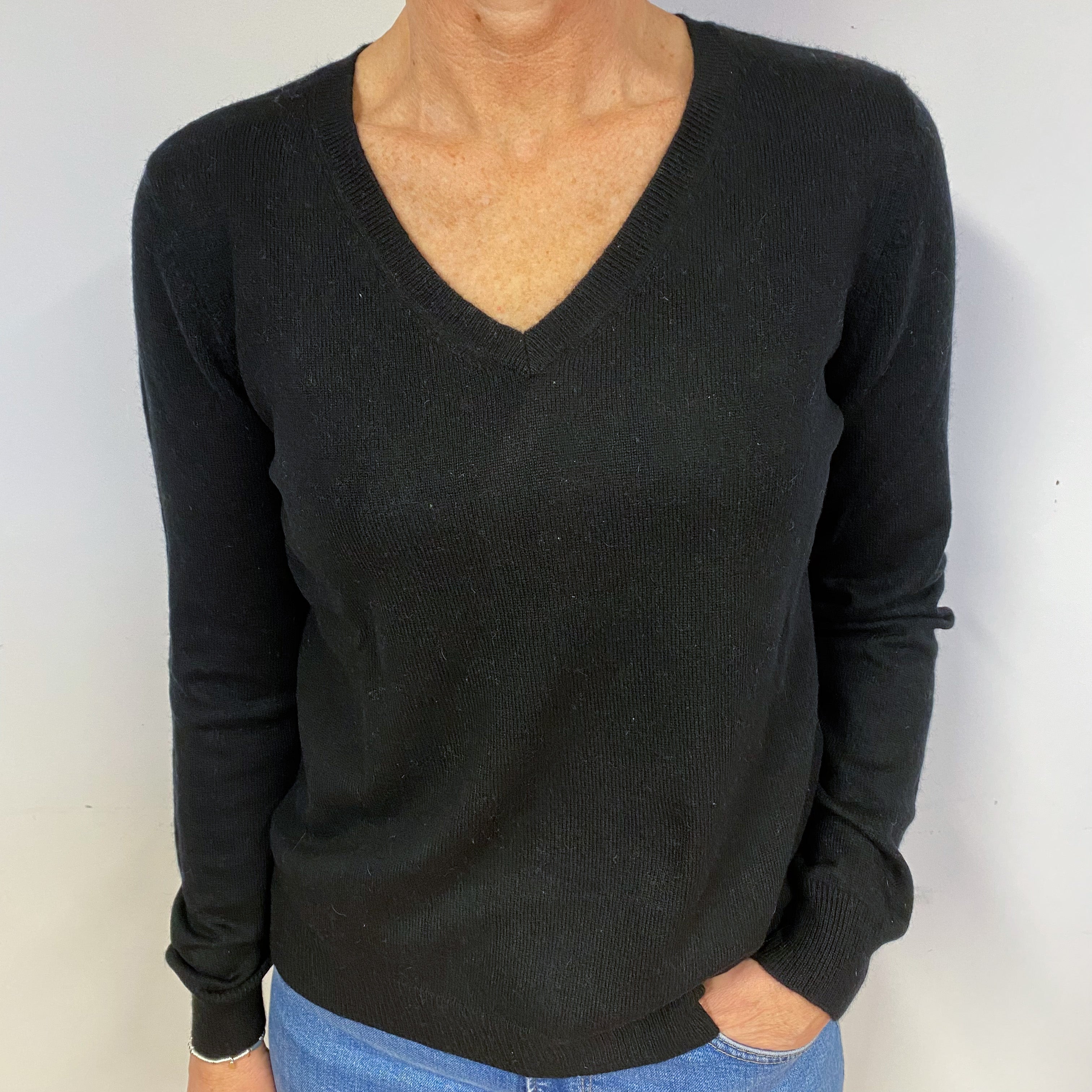 Black Cashmere V-Neck Jumper Medium