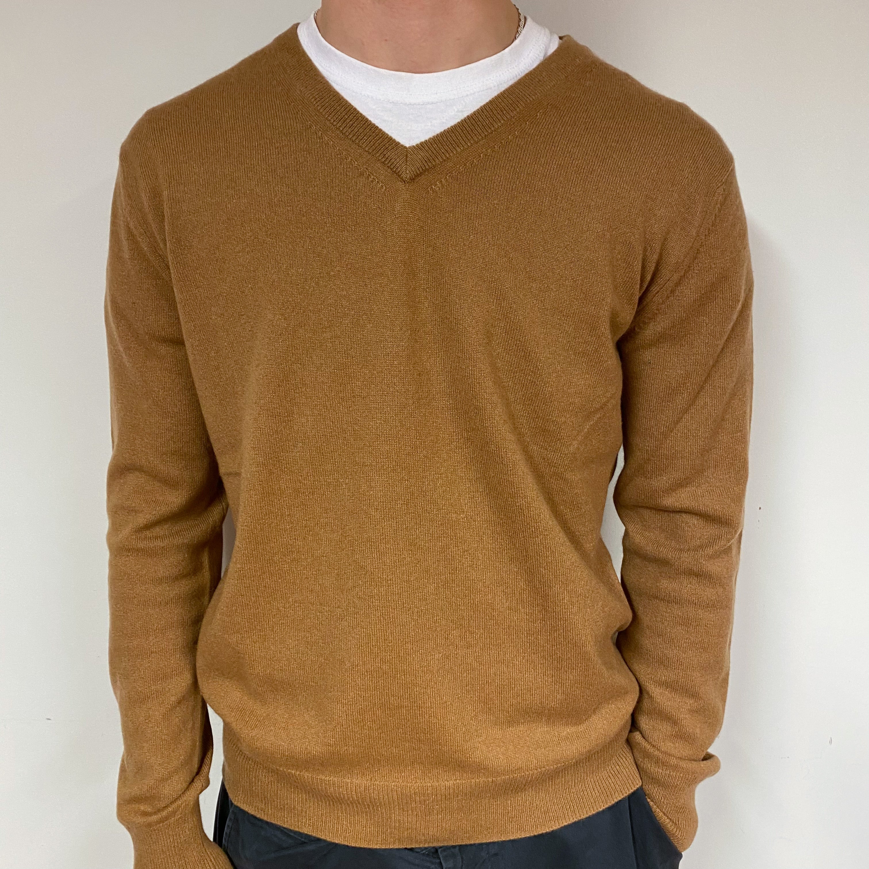Men's Cinnamon Cashmere V-Neck Jumper Large
