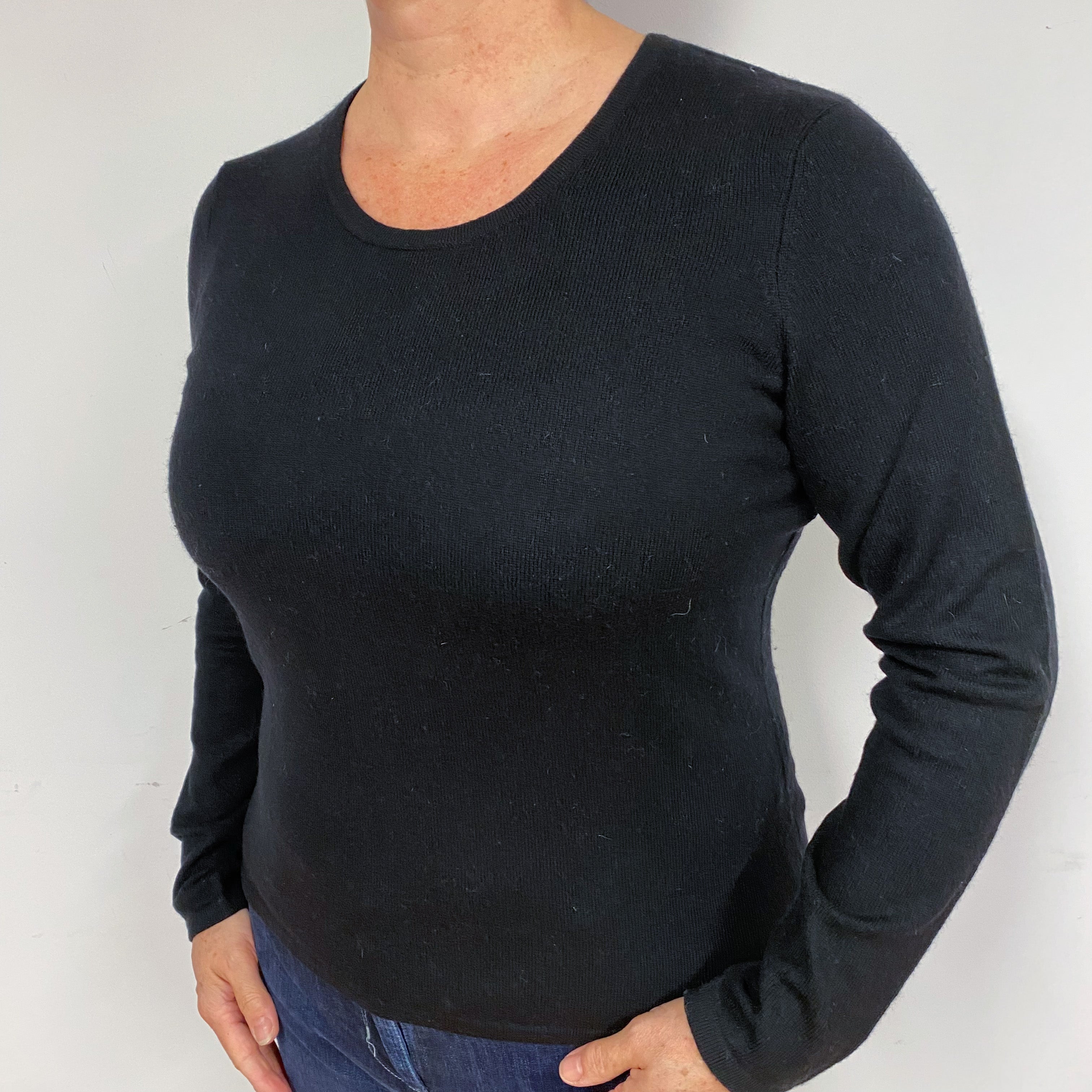 Black Cashmere Crew Neck Jumper Large