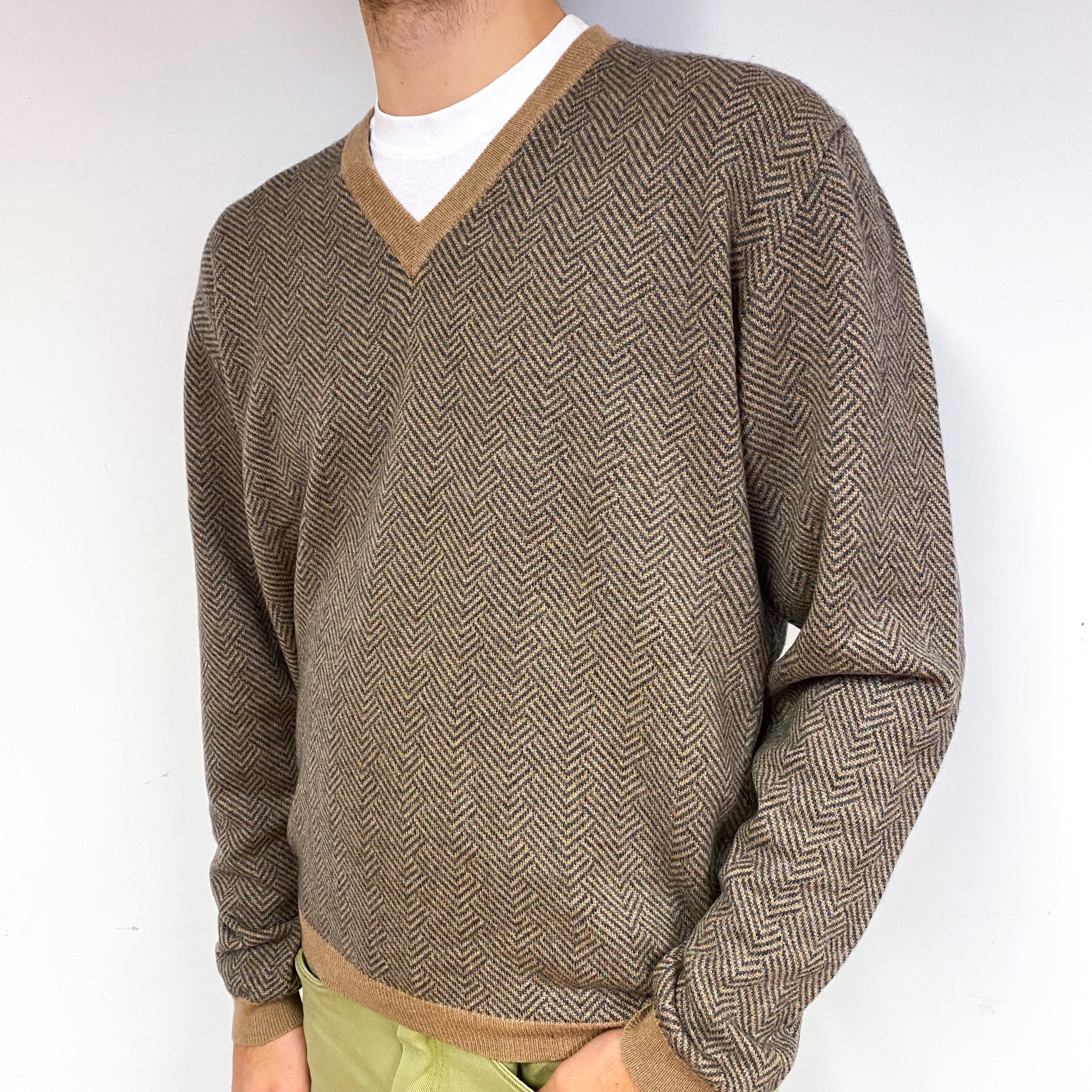 Men's Orvis Camel Grey Cashmere V-Neck Jumper Large