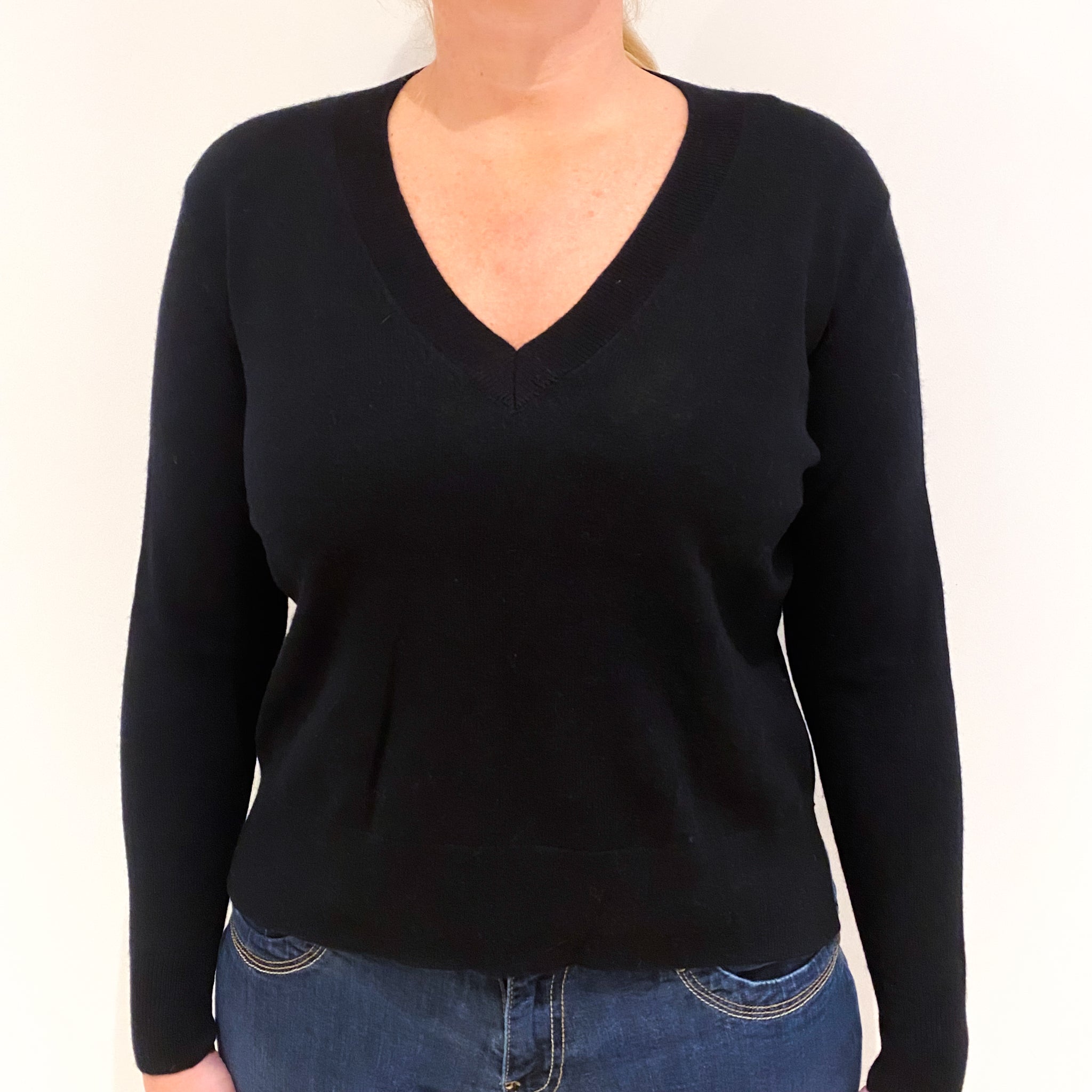 Black Cashmere V-Neck Jumper Large