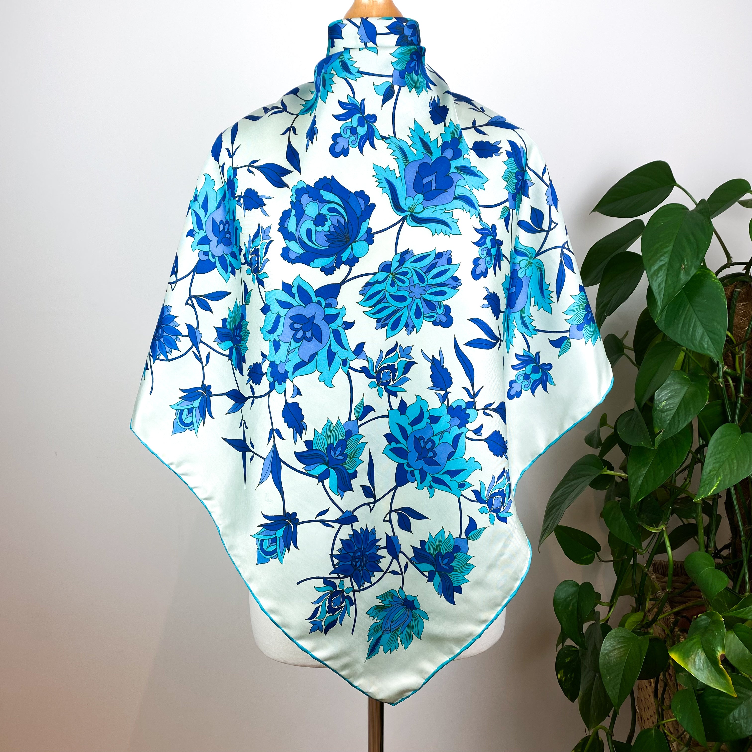 1970s Richard Allan Vintage Silk Scarf