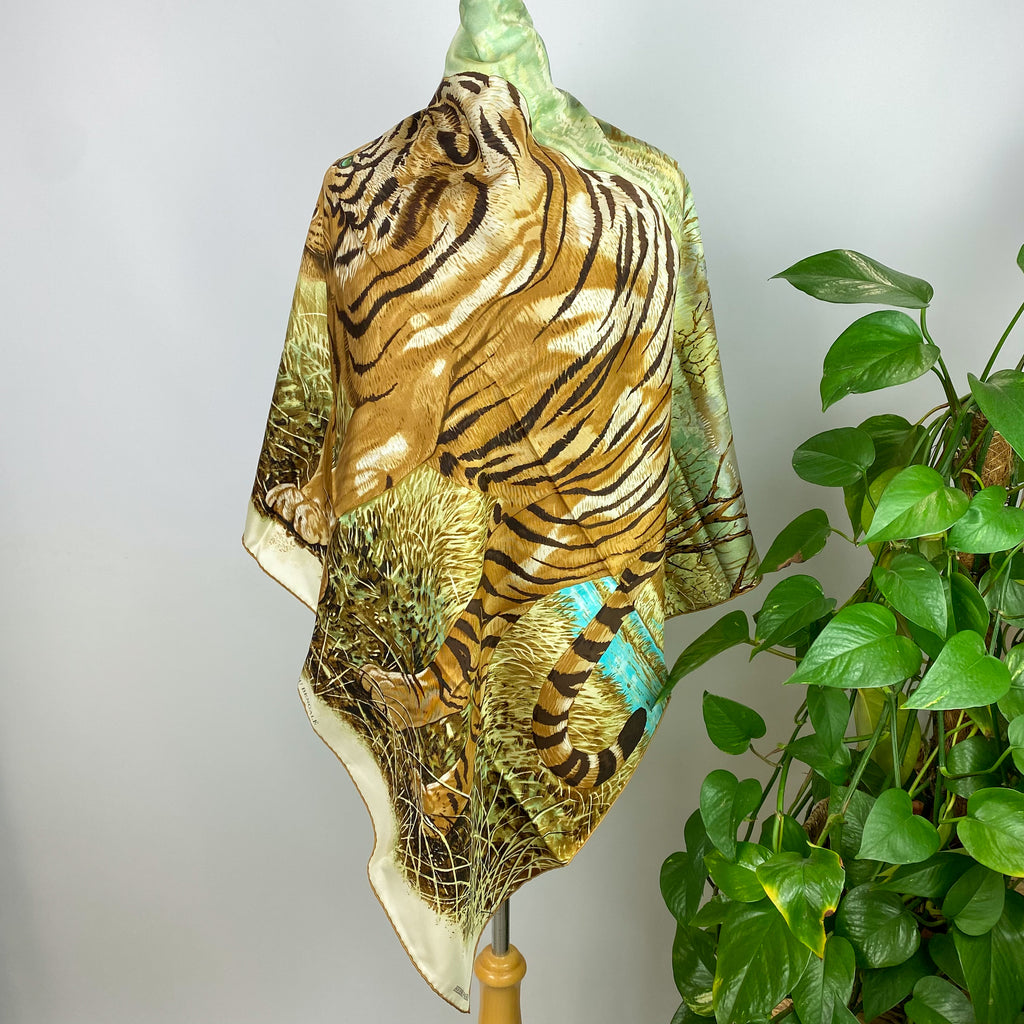 Brand New Hermès Boxed Tigre Du Bengale Silk Scarf