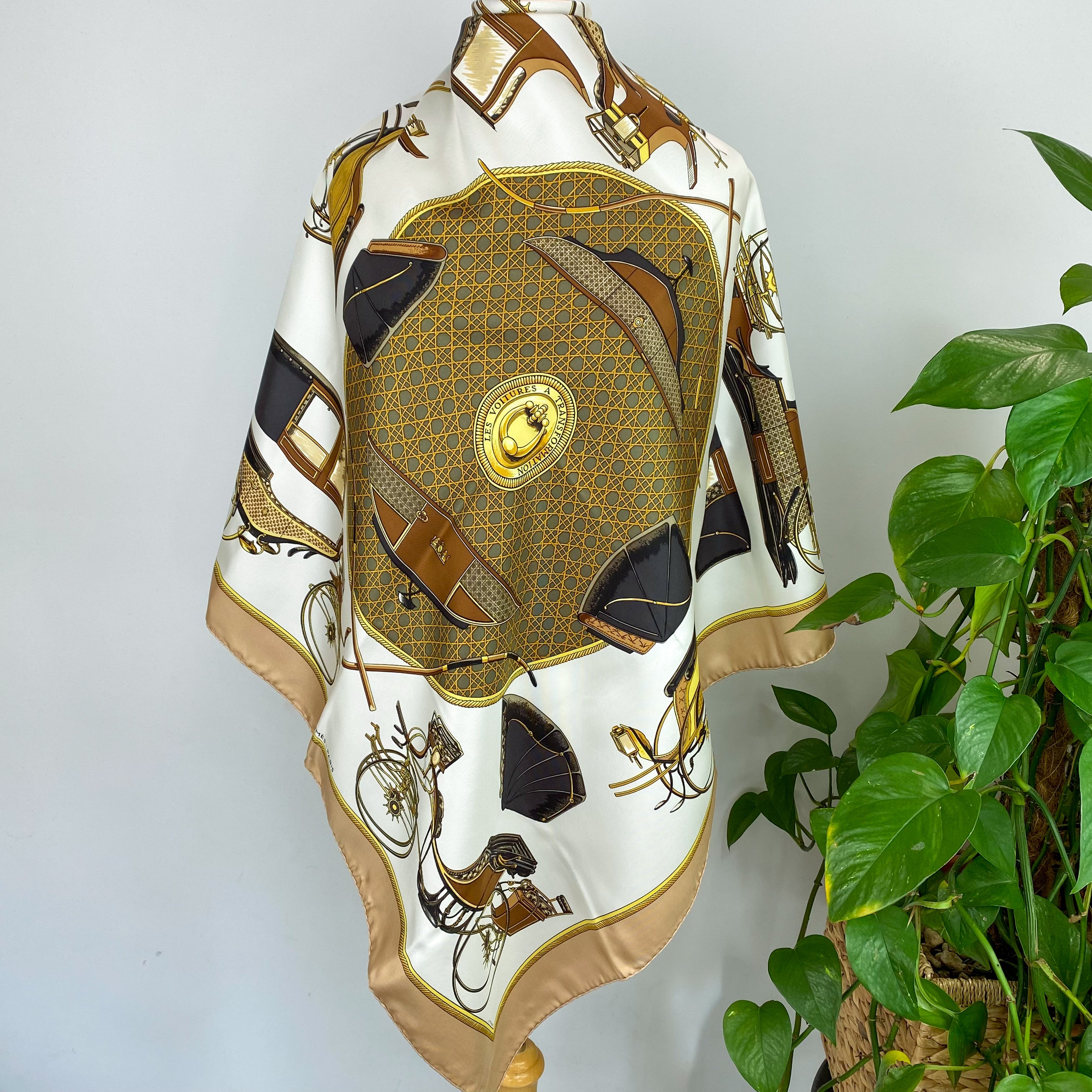 Brand New Boxed Hermes Les Voitures a Transformation 1965 Designer Silk Scarf