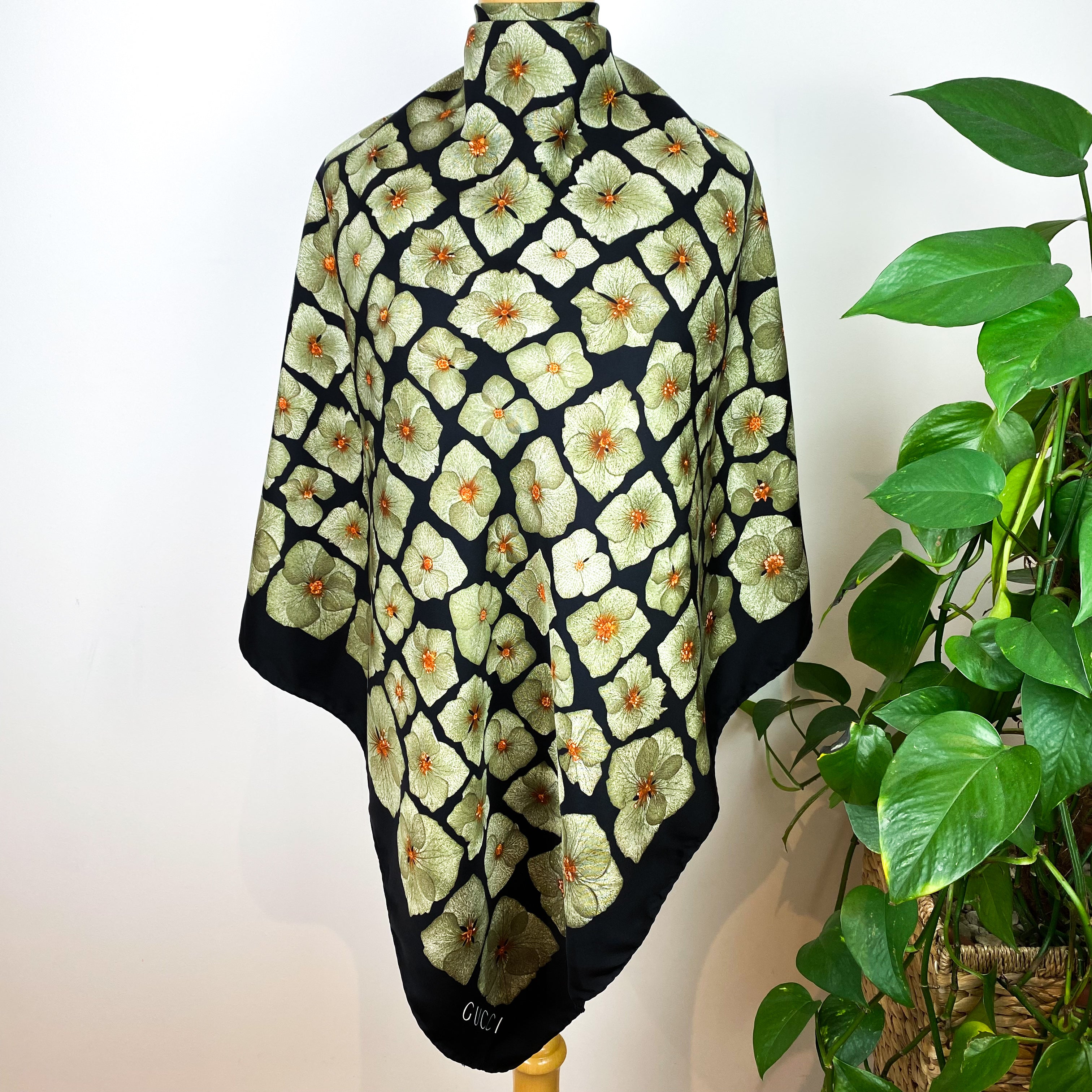 Gucci Floral Dedigner Silk Scarf