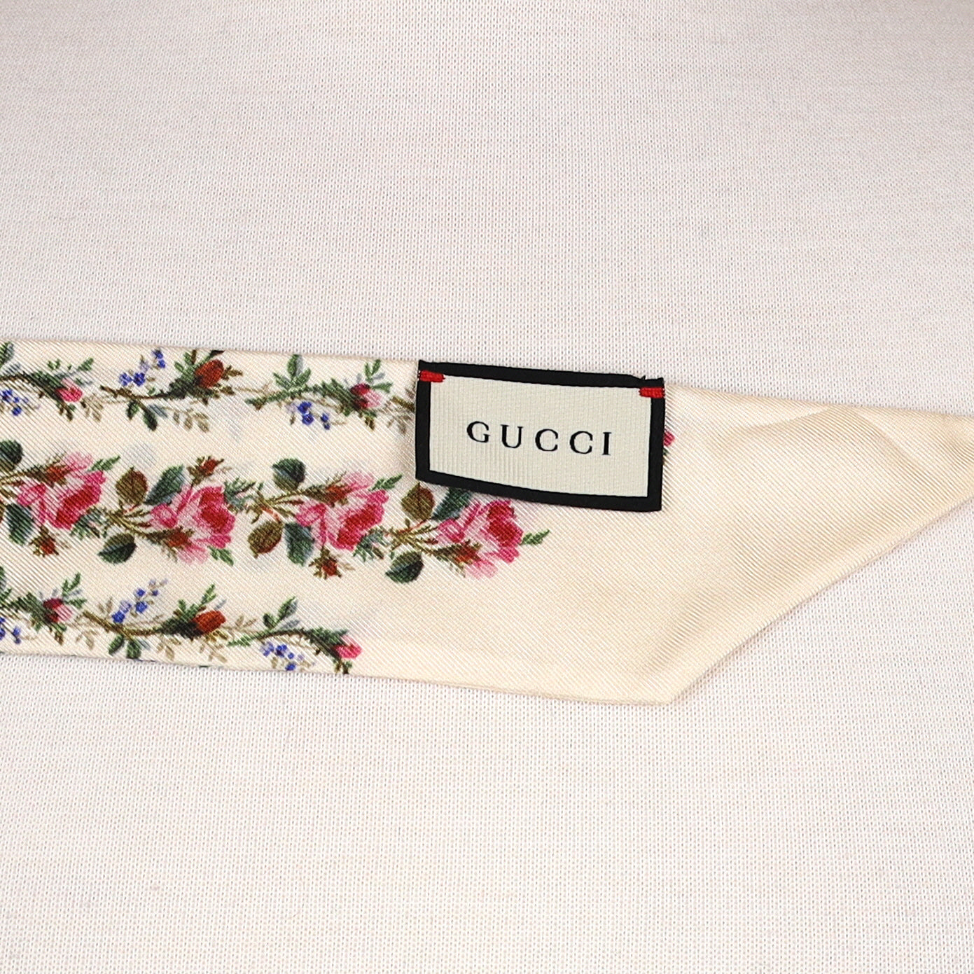 Pristine Boxed Gucci Twilly Silk Scarf