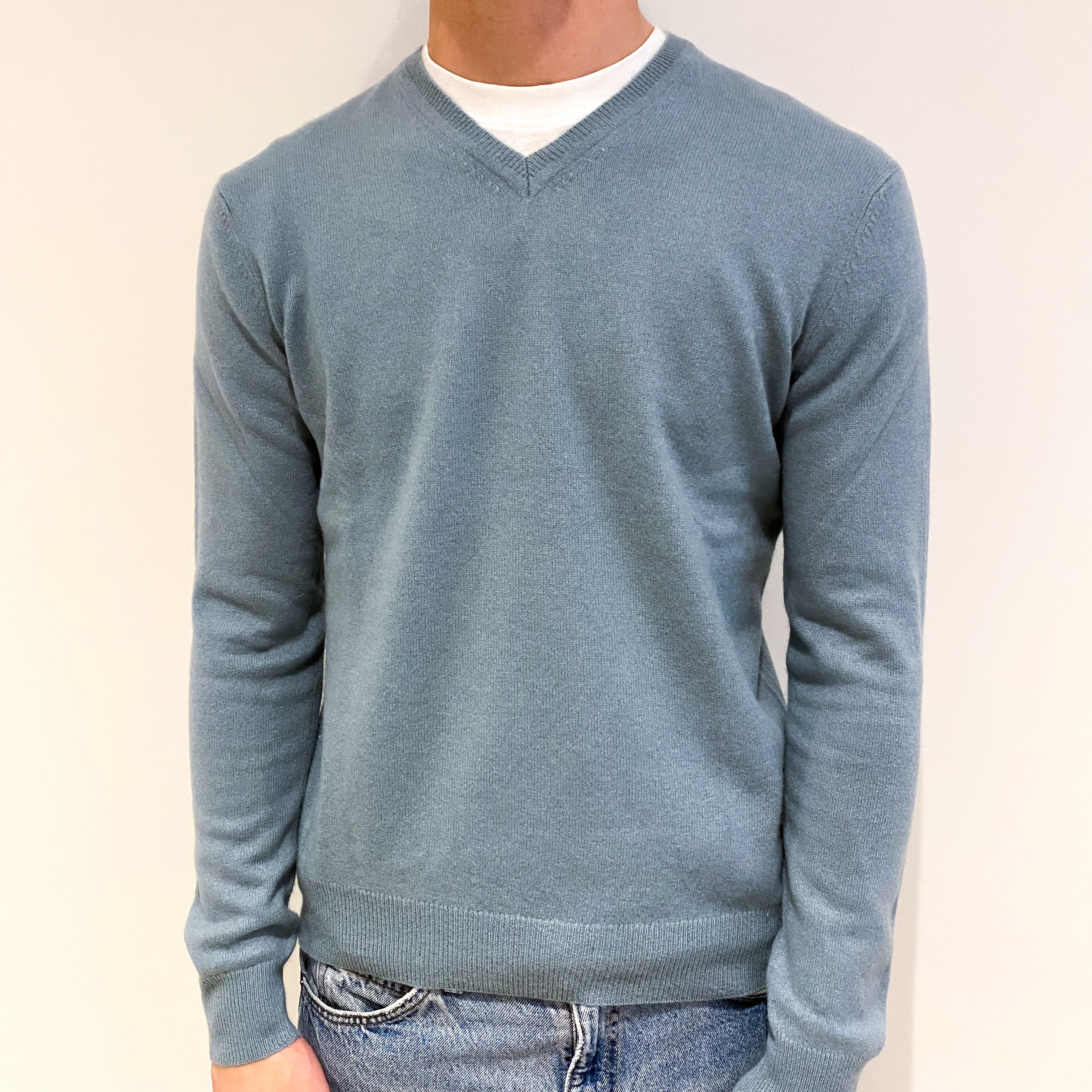 Men's Duck Egg Blue Cashmere V-Neck Jumper Medium