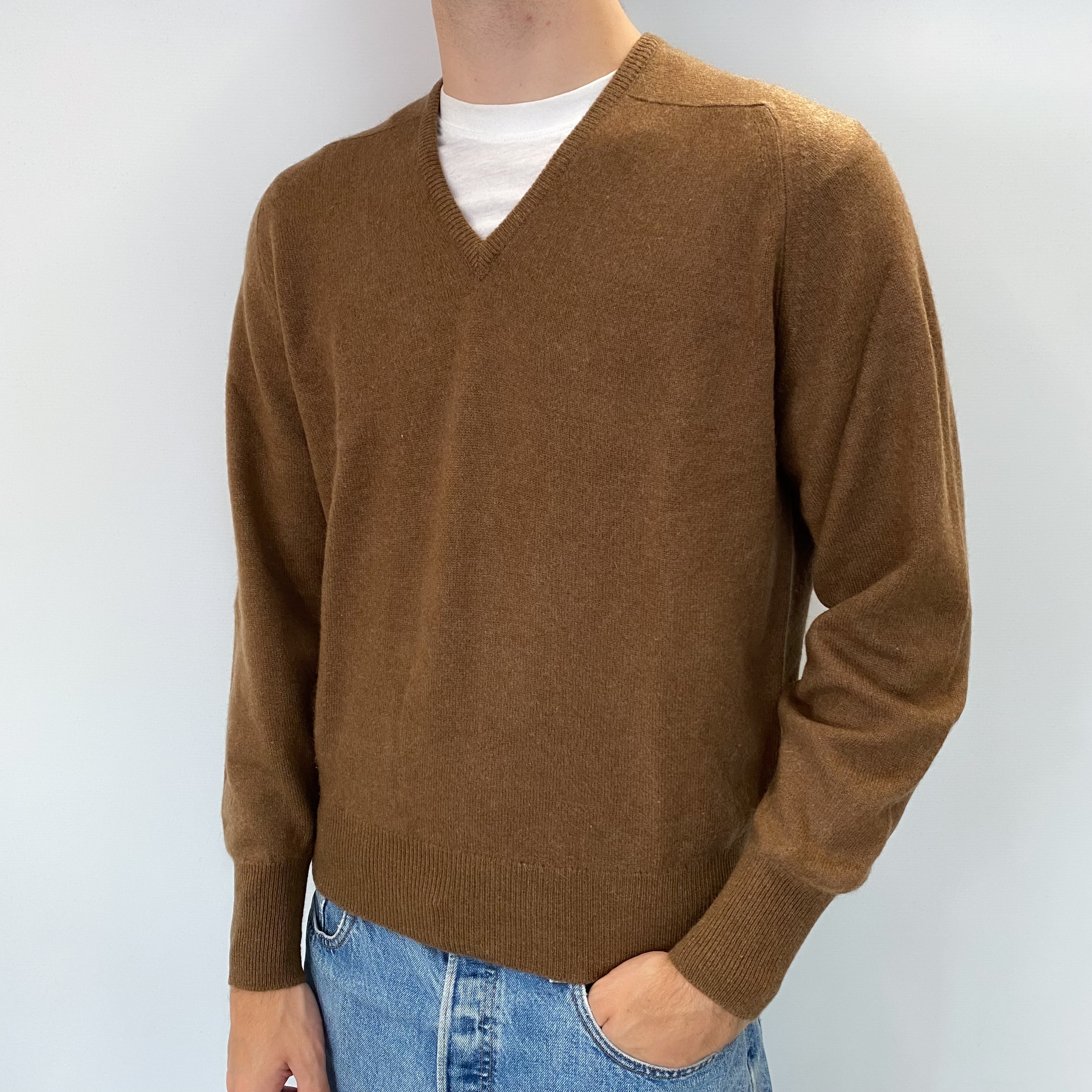 Men's Scottish Russet Brown Cashmere V Neck Jumper Large