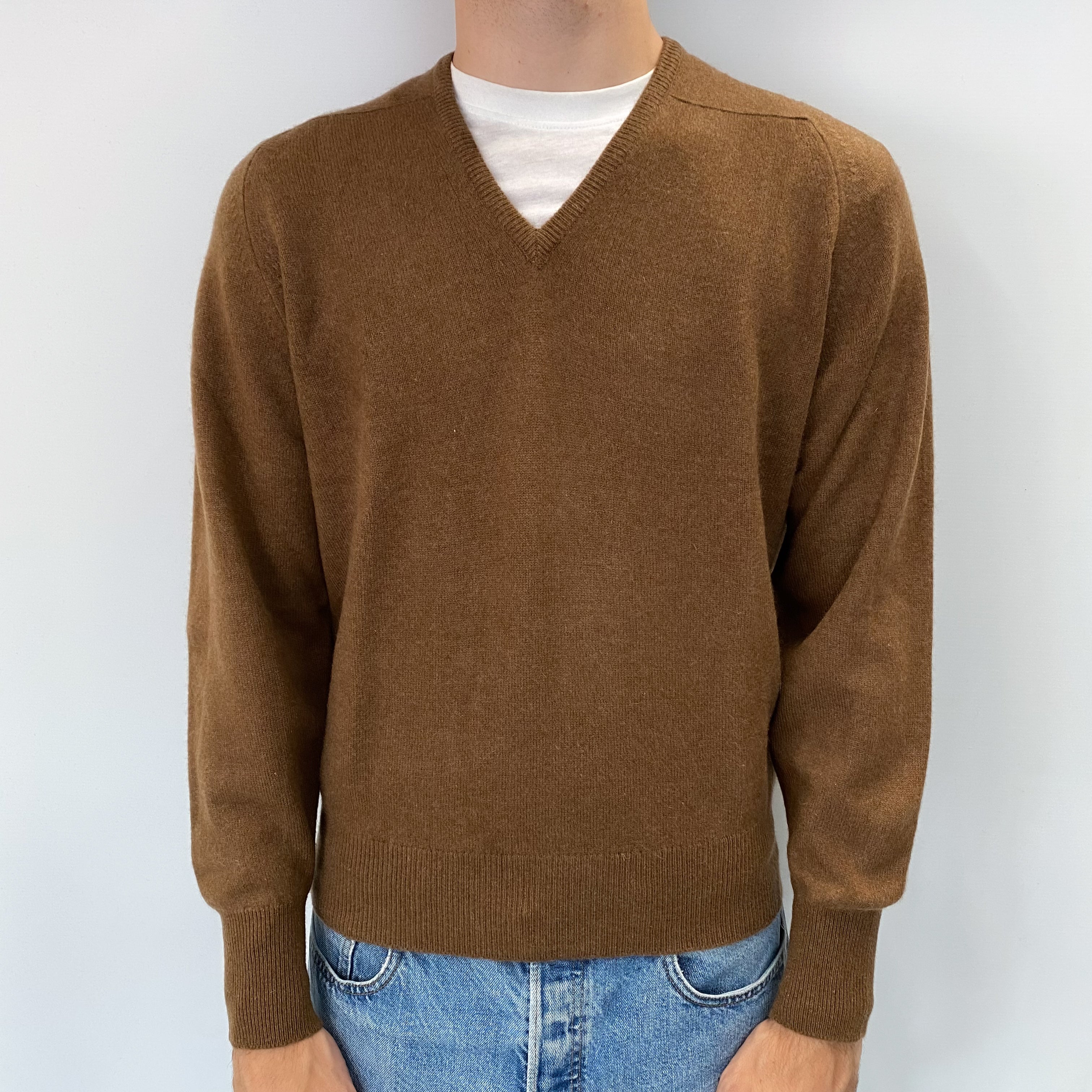 Men's Scottish Russet Brown Cashmere V Neck Jumper Large