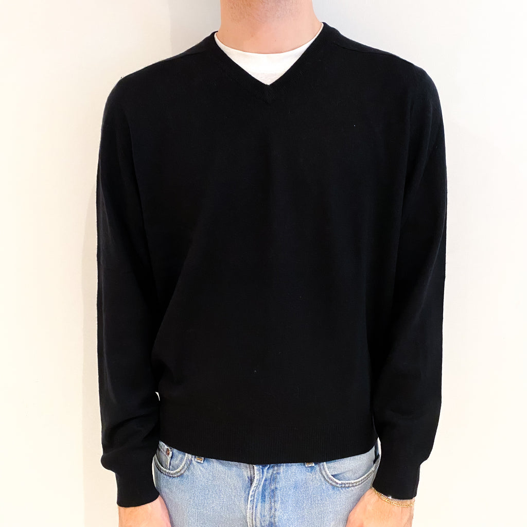 Men's Black Cashmere V Neck Jumper Medium