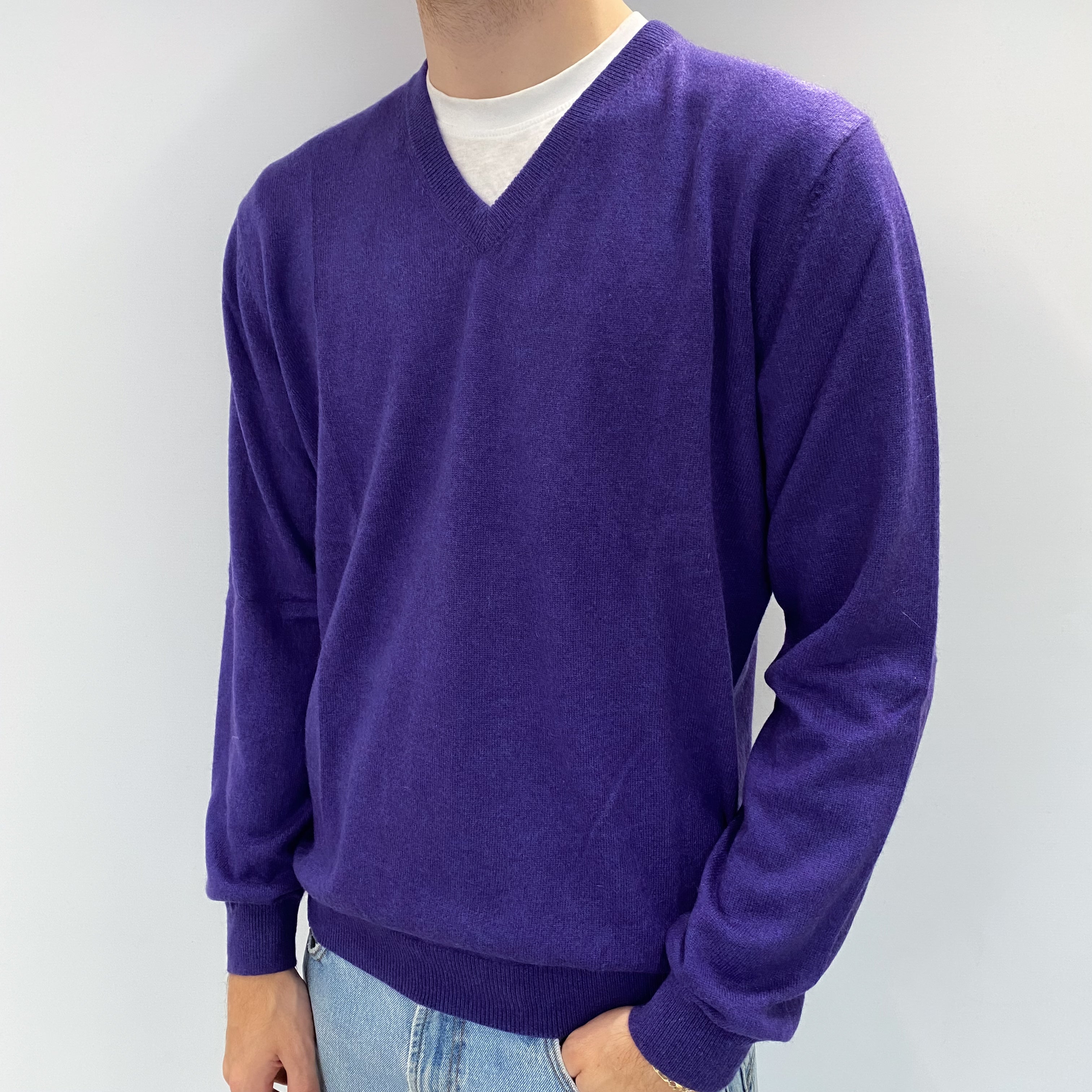 Men's Indigo Purple Cashmere V Neck Jumper Large