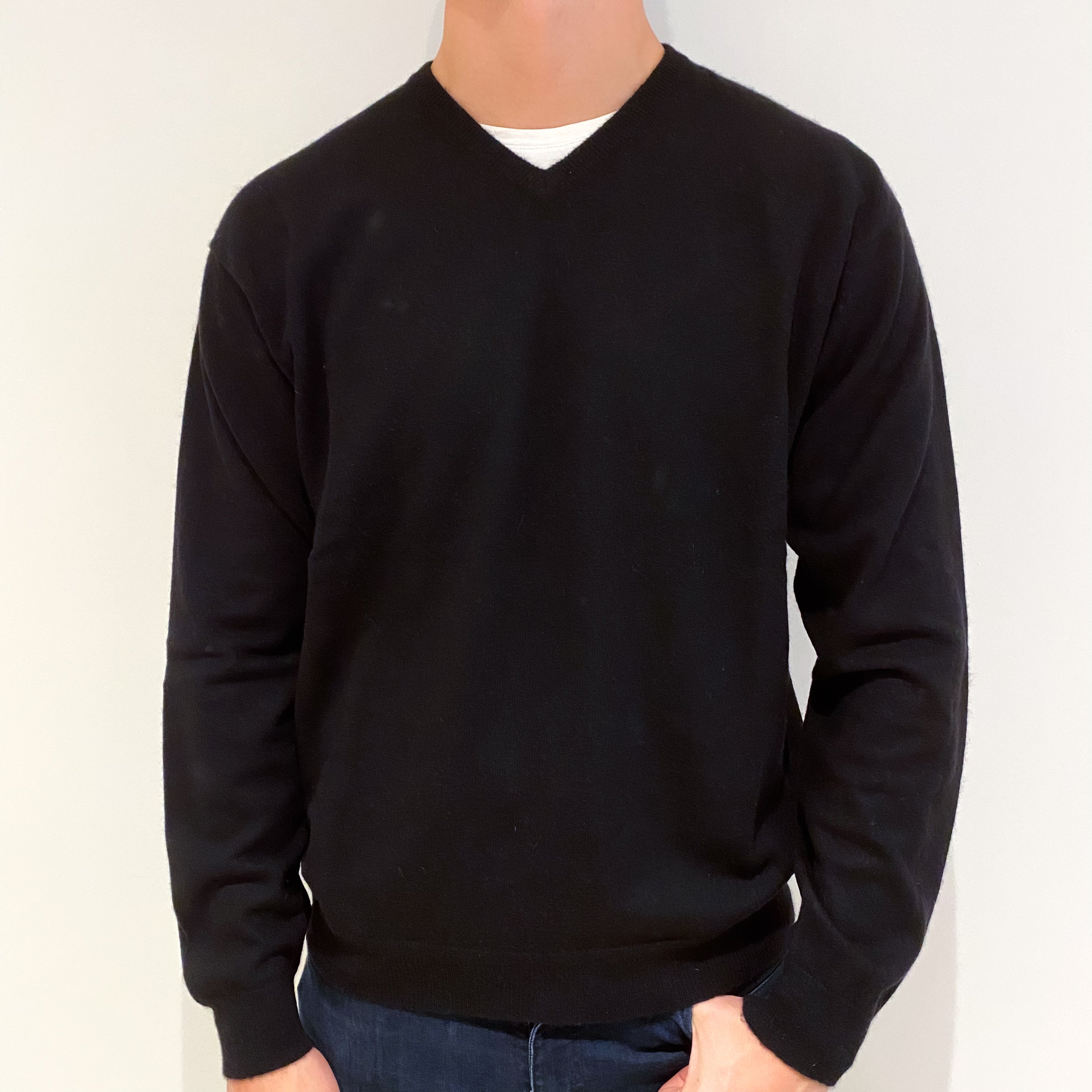 Men's Black Cashmere V-Neck Jumper Extra Large