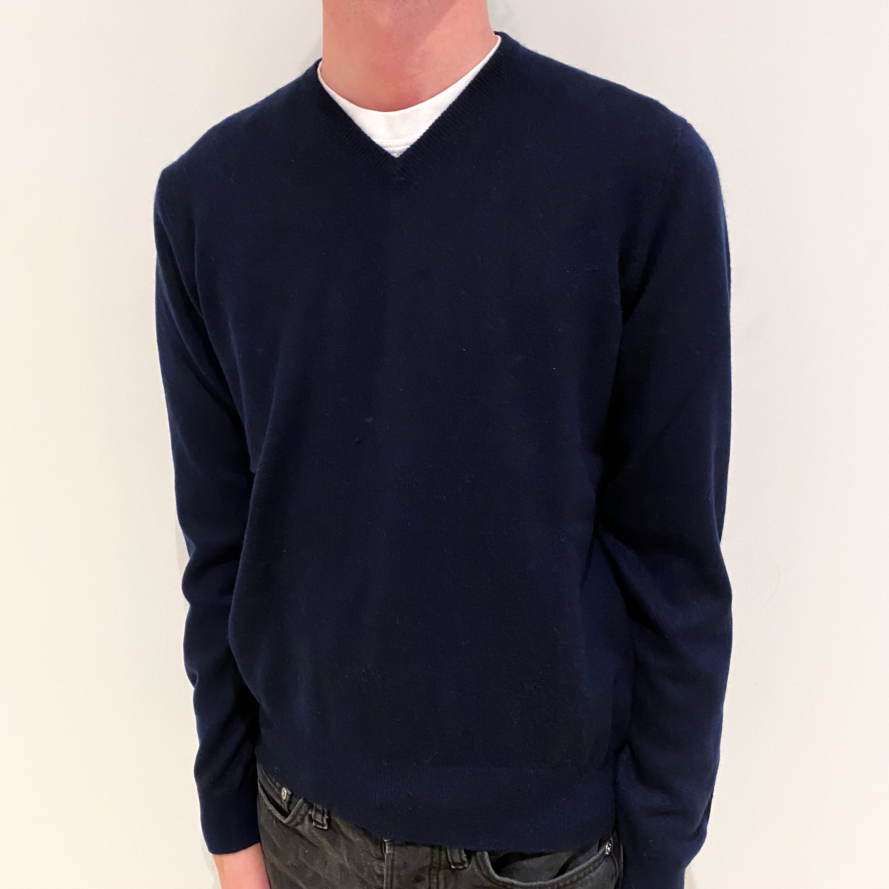 Men's Navy Blue Cashmere V-Neck Jumper Small