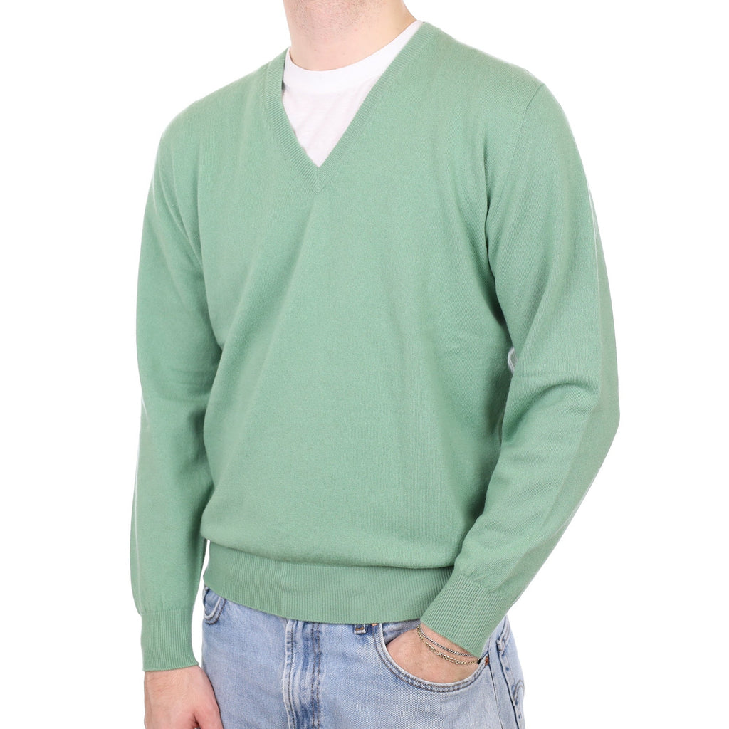 Men's Begg & Co Hazy Green Cashmere V Neck Jumper Large