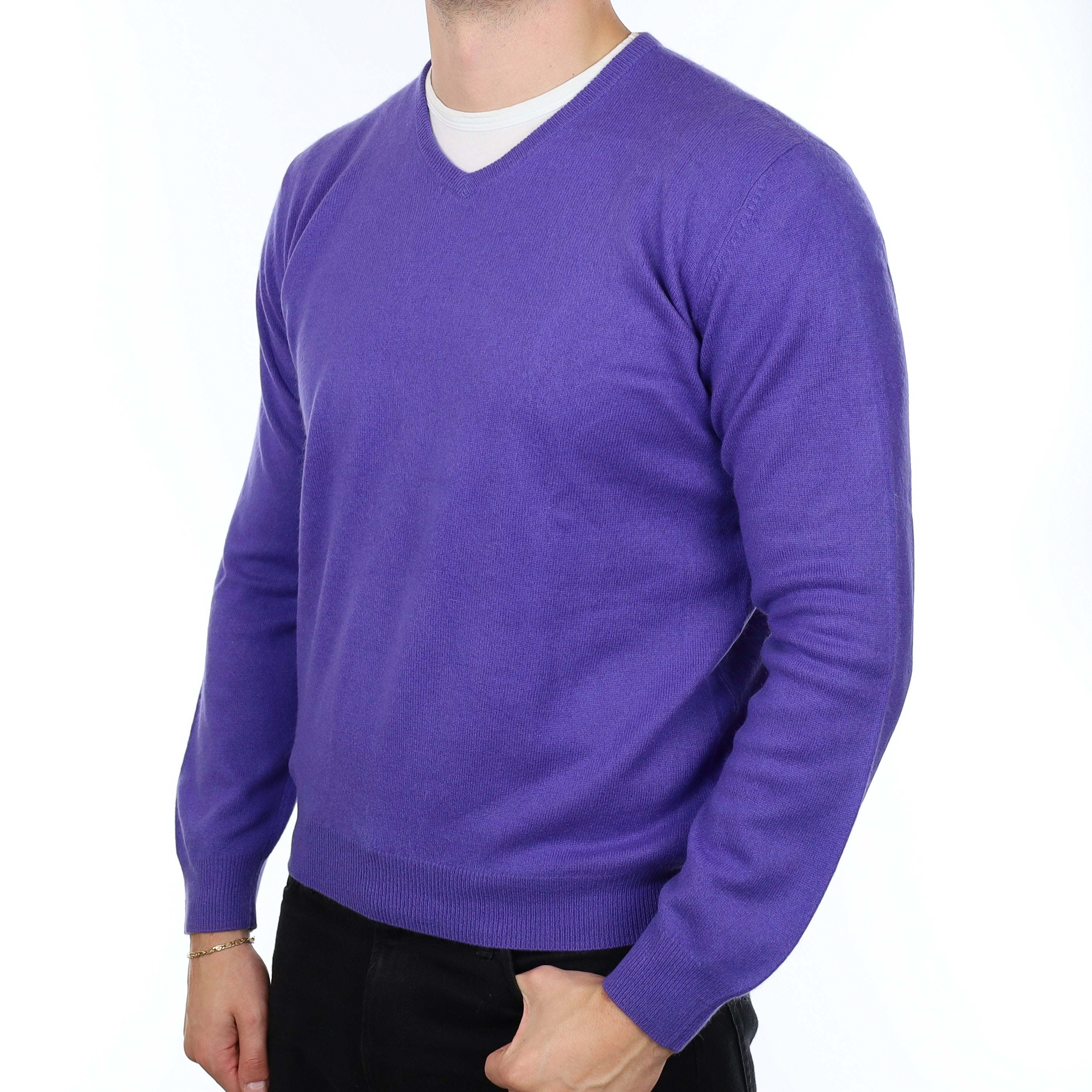 Men's Wisteria Purple Cashmere V Neck Jumper XL