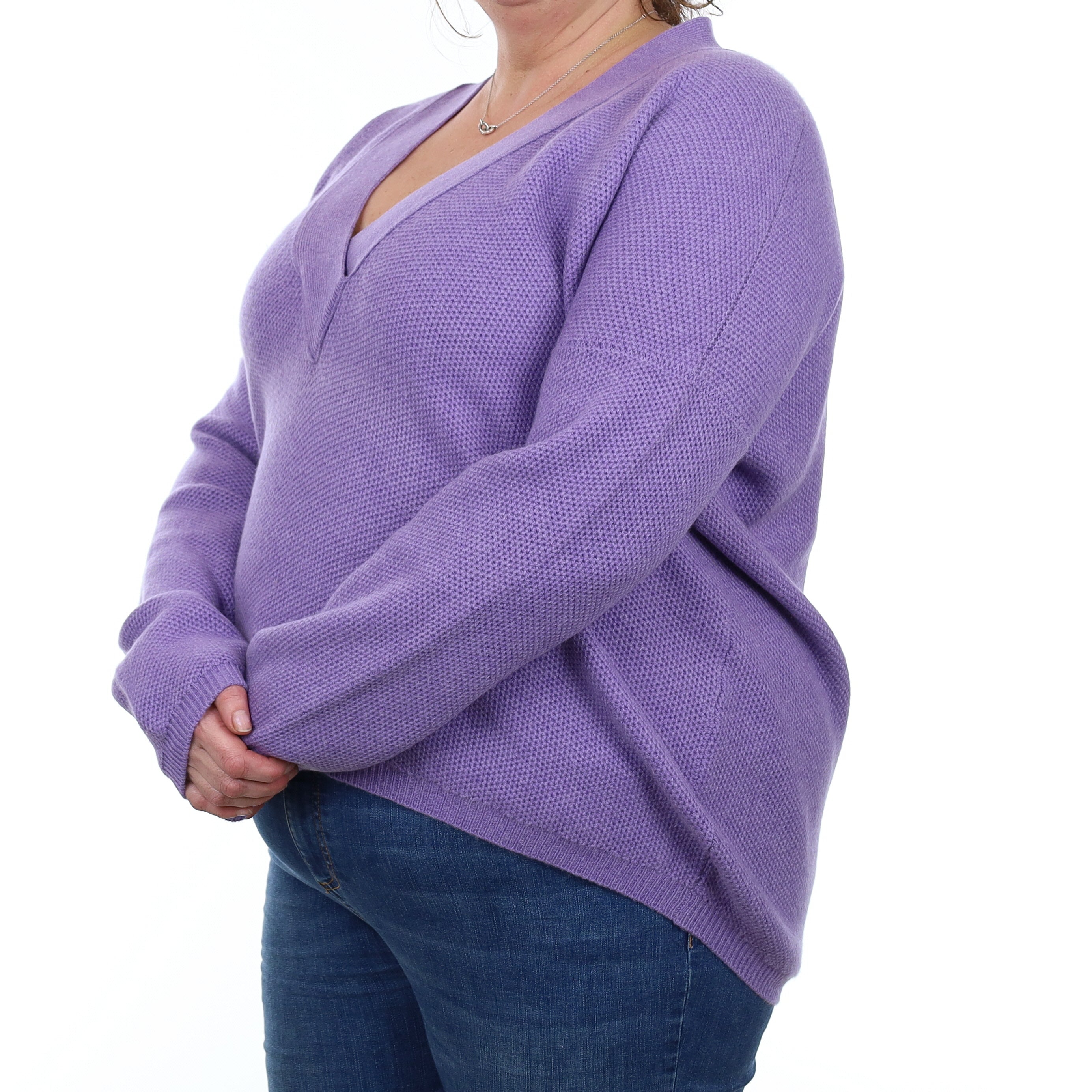 Chas N Whillans Lavender Textured Cashmere V Neck Jumper Extra Large