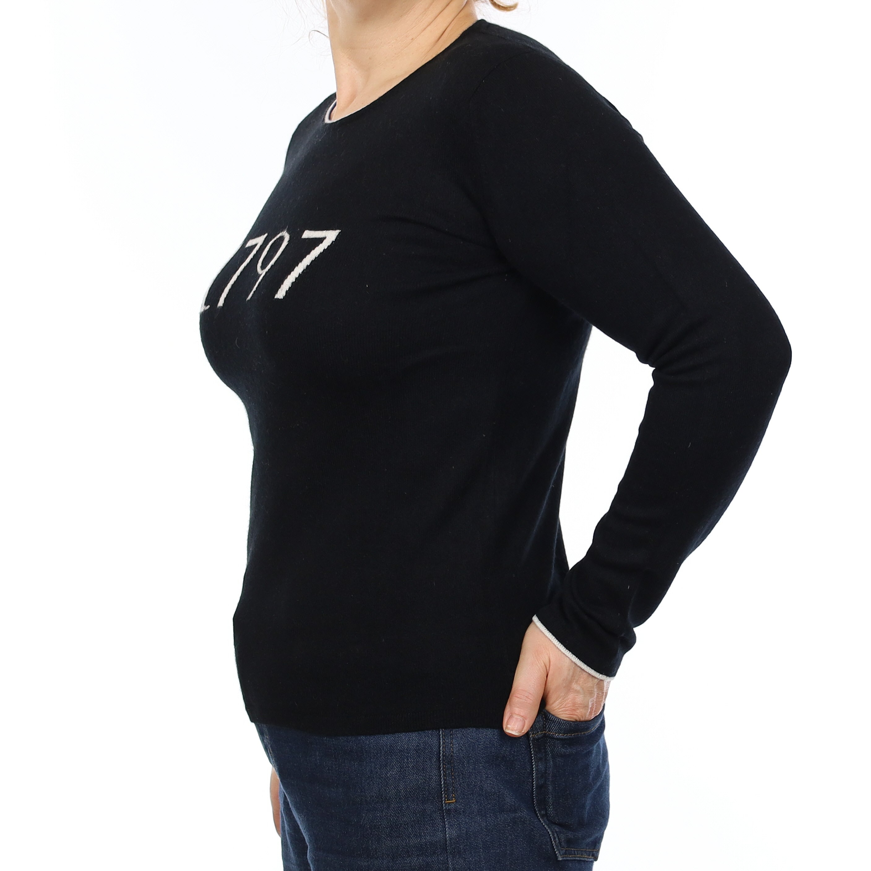 Scottish Black 1797 Cashmere Crew Neck Jumper Medium