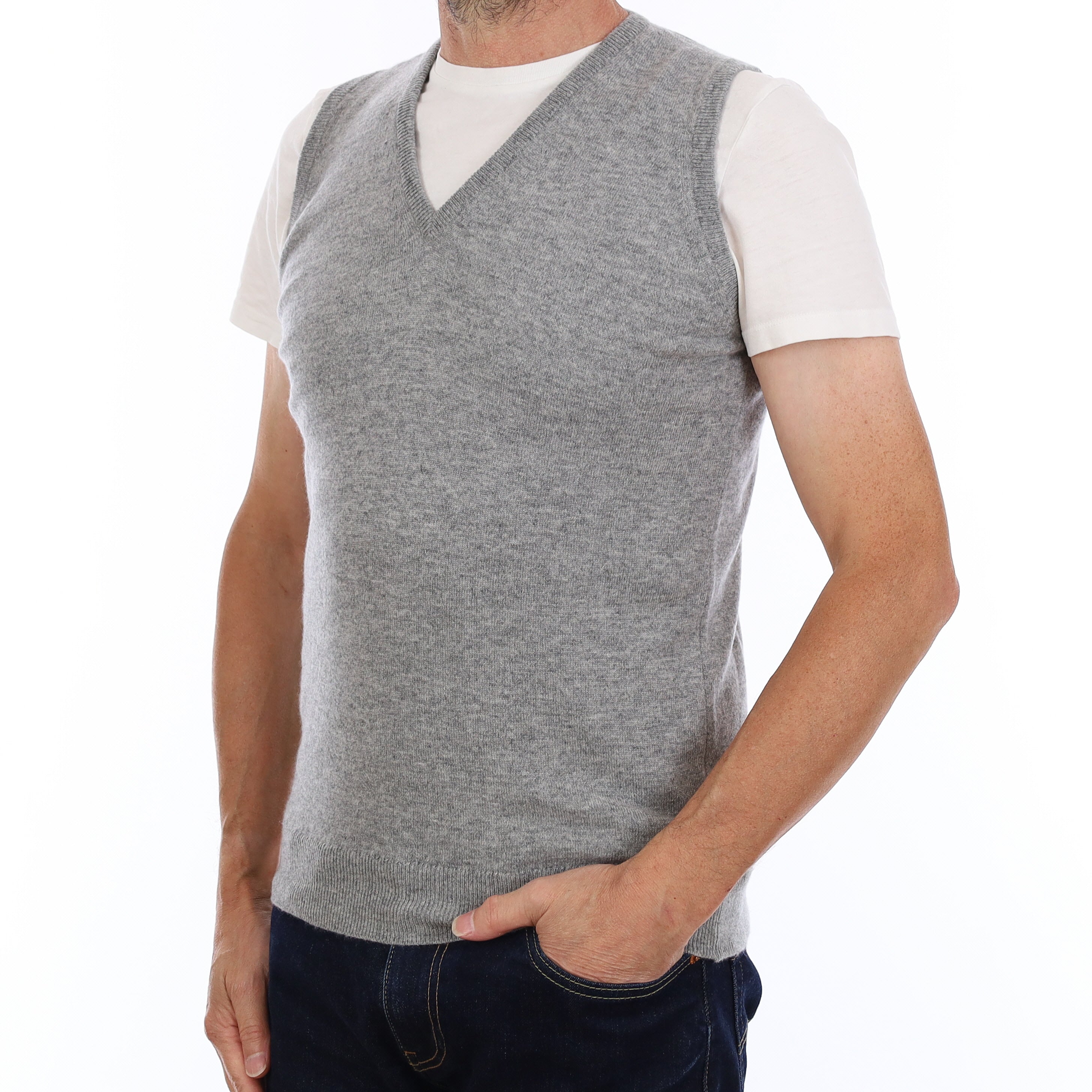Men's Brand New Scottish Smoke Grey Cashmere V Neck Jumper Small