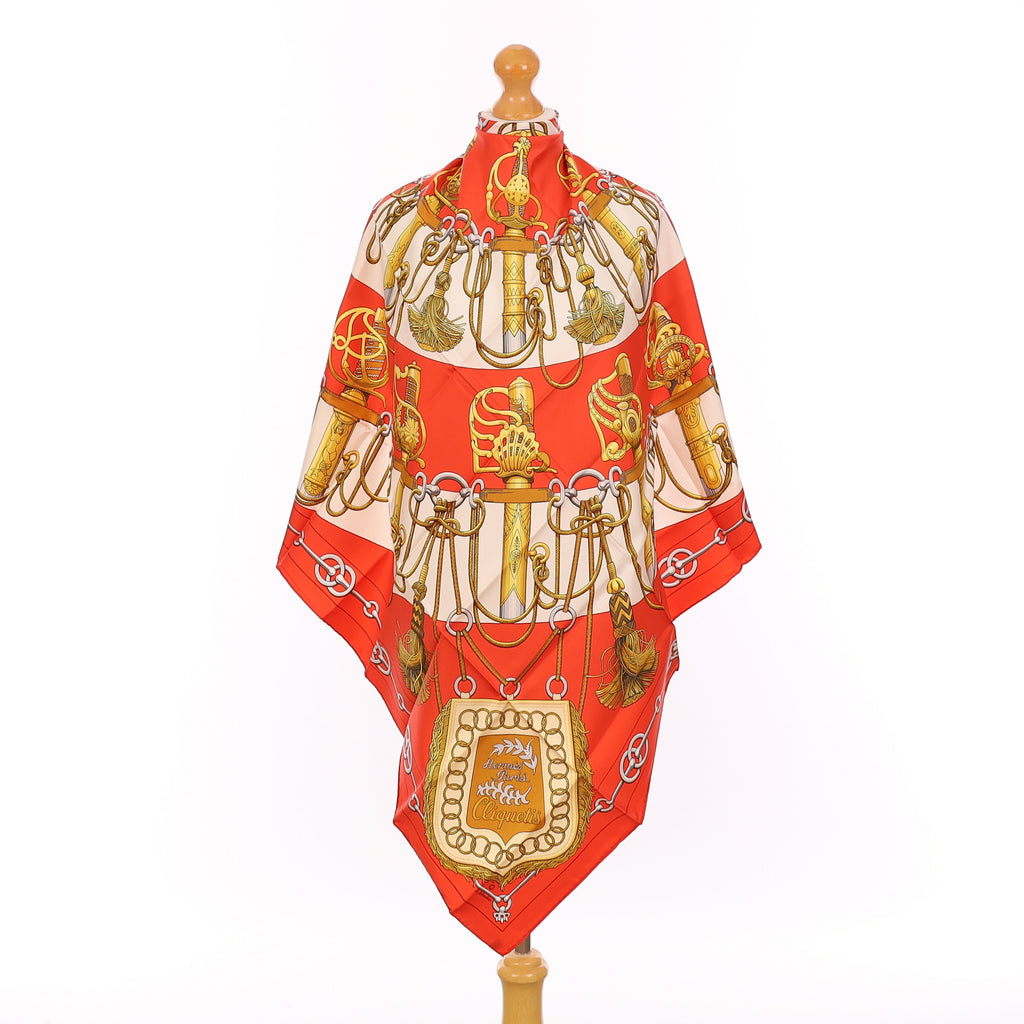 Brand New Boxed Hermès Cliquetis Silk Scarf