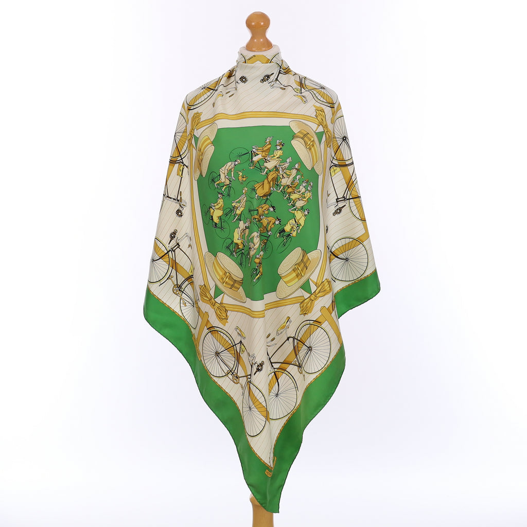 Hermès Les Becanes Silk Scarf