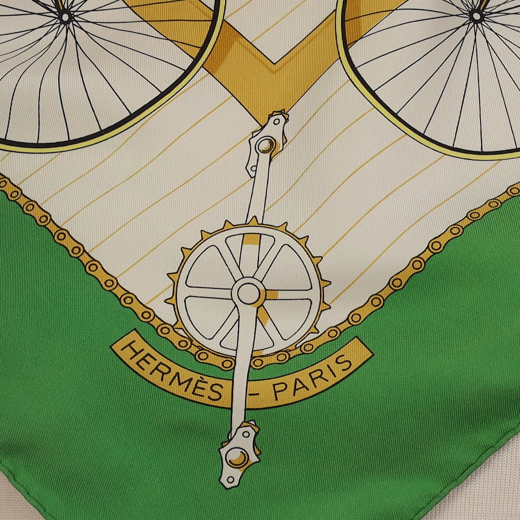Hermès Les Becanes Silk Scarf