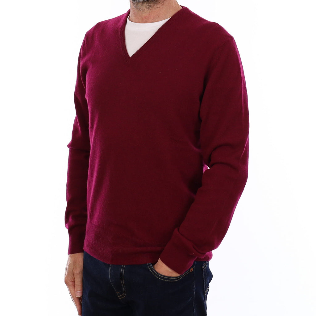 Men's Brand New Scottish Mulberry Purple Cashmere V Neck Jumper Small
