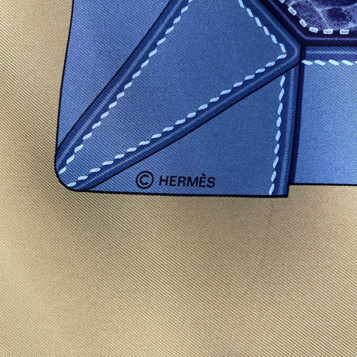 Immaculate Hermès Tout Cuir Silk Scarf