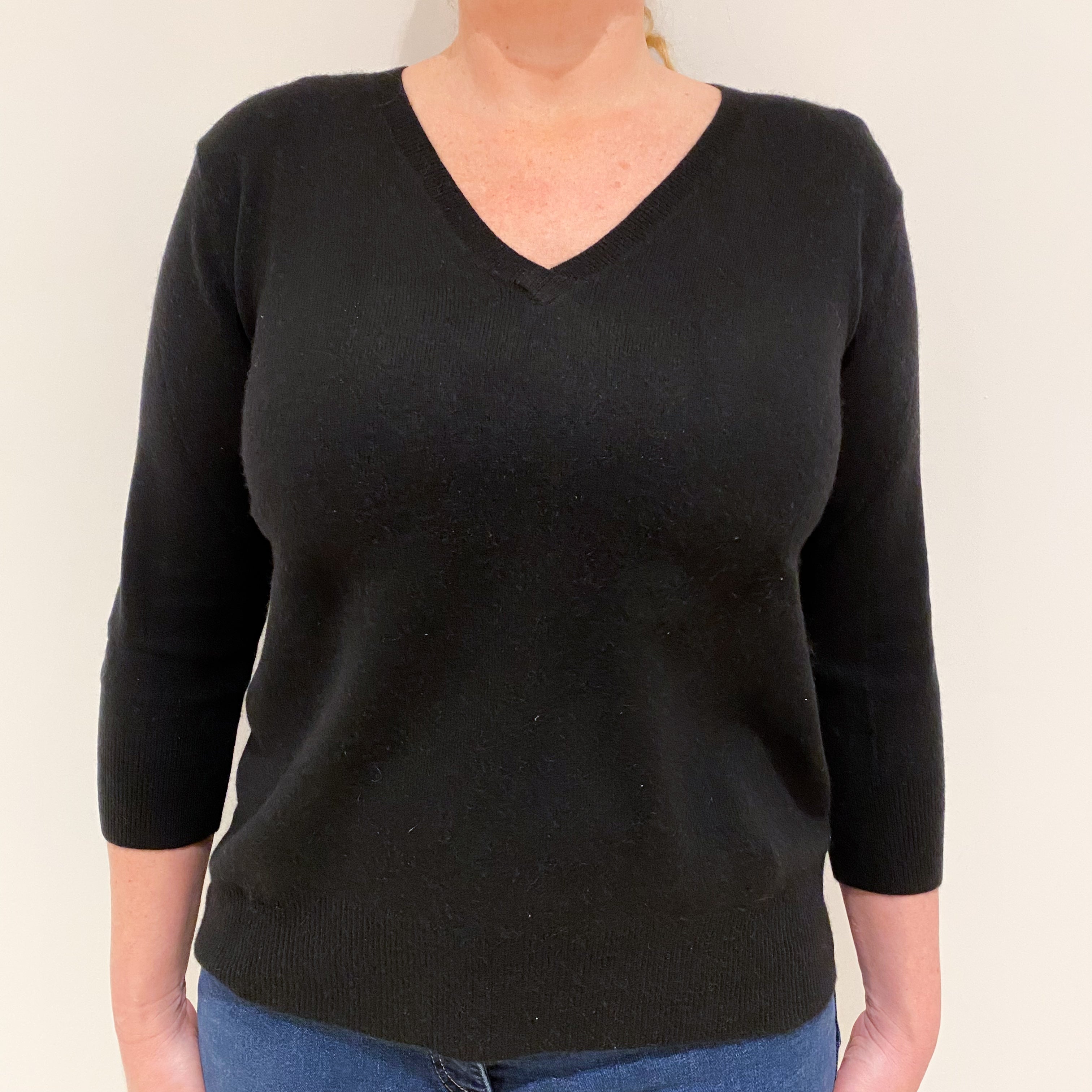 Black 3/4 Sleeved Cashmere V-Neck Jumper Large