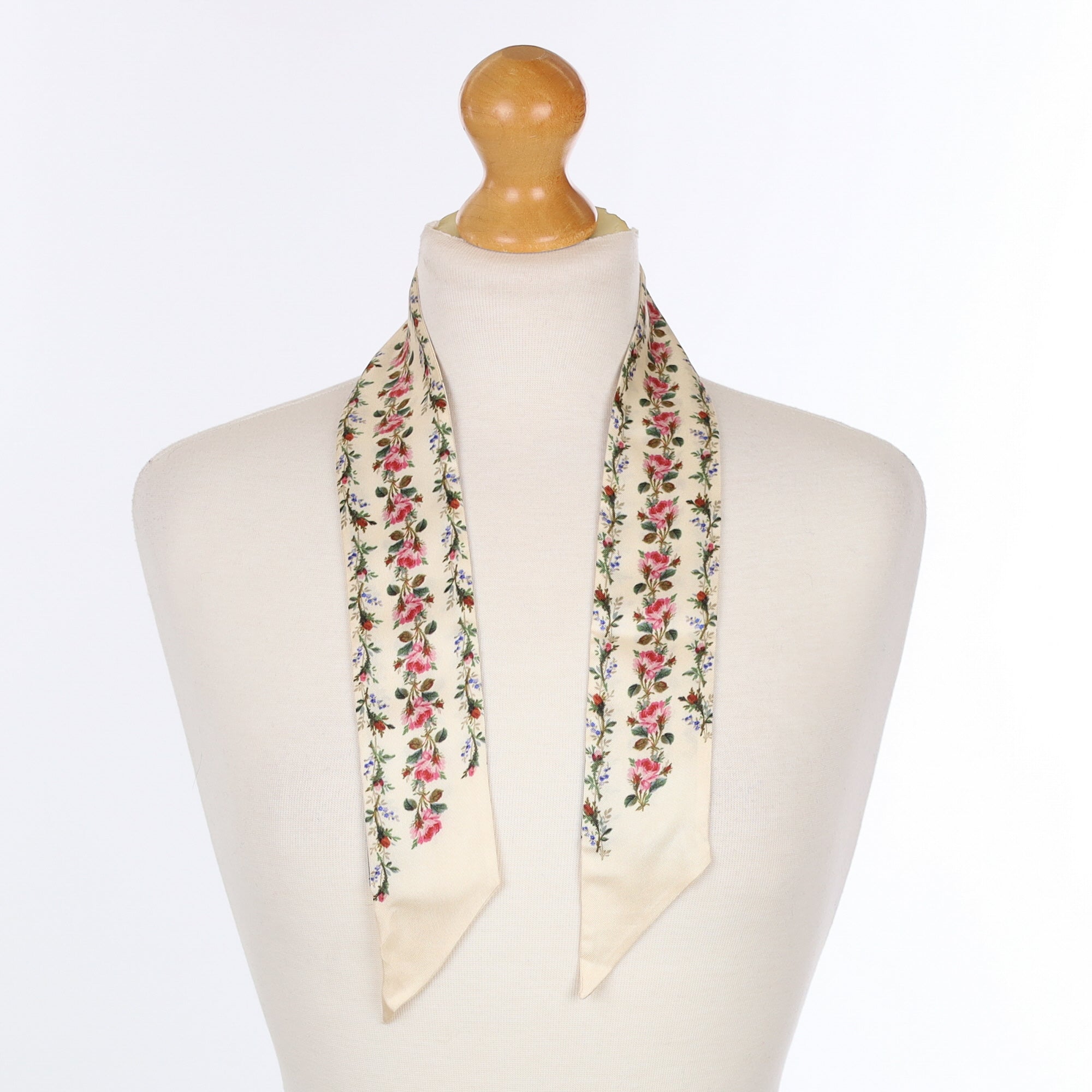 Pristine Boxed Gucci Twilly Silk Scarf