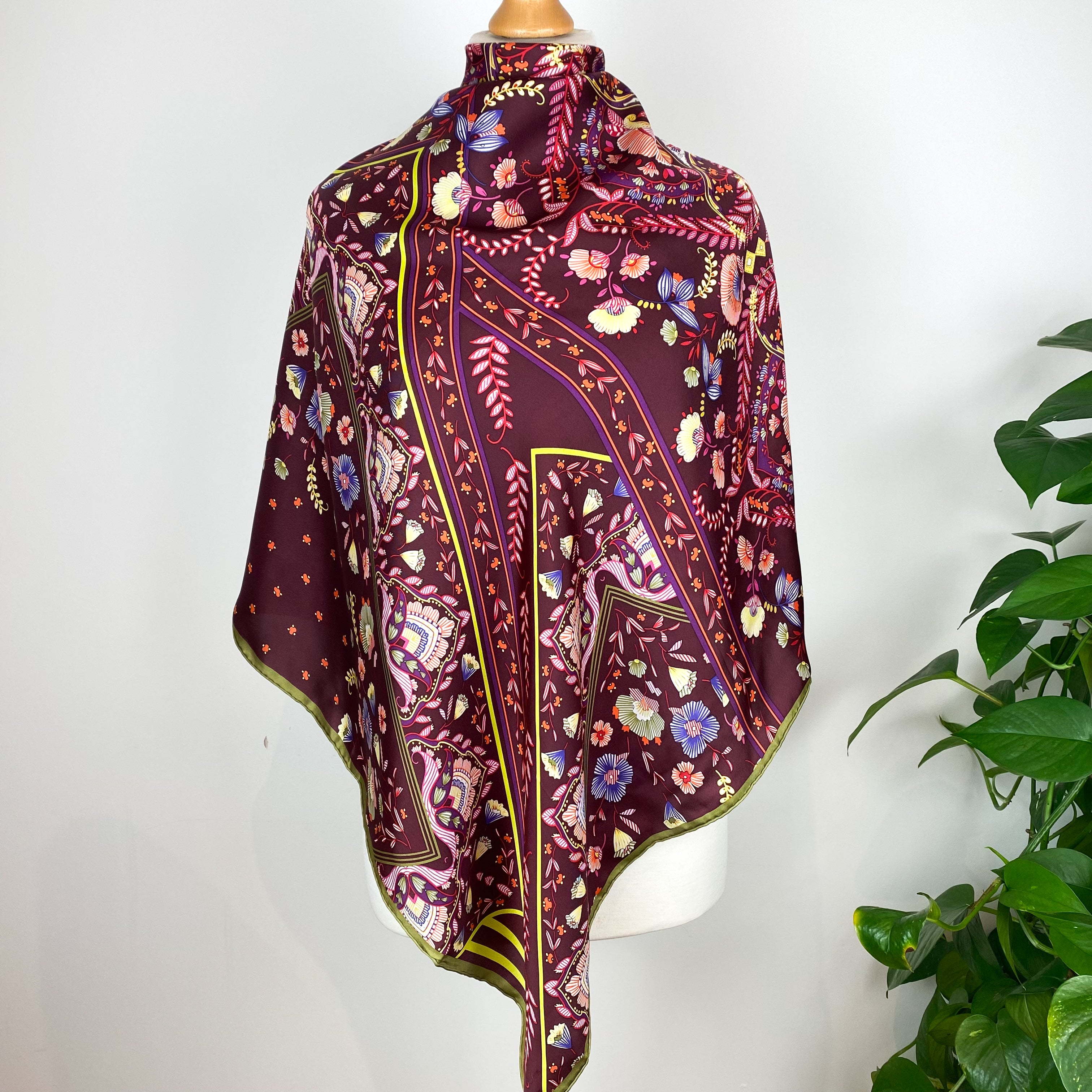 Fraas Floral Modern Silk Scarf