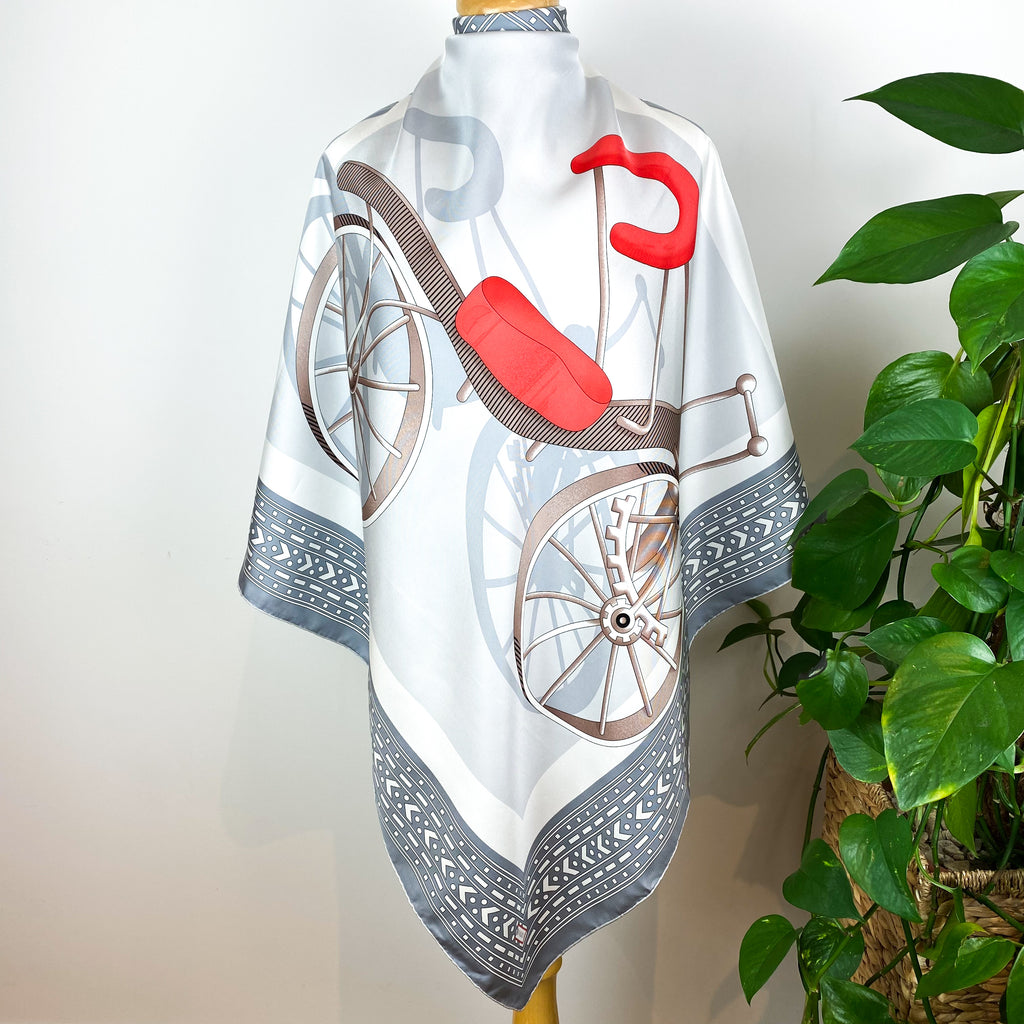 Immaculate Vakko Designer Silk Scarf