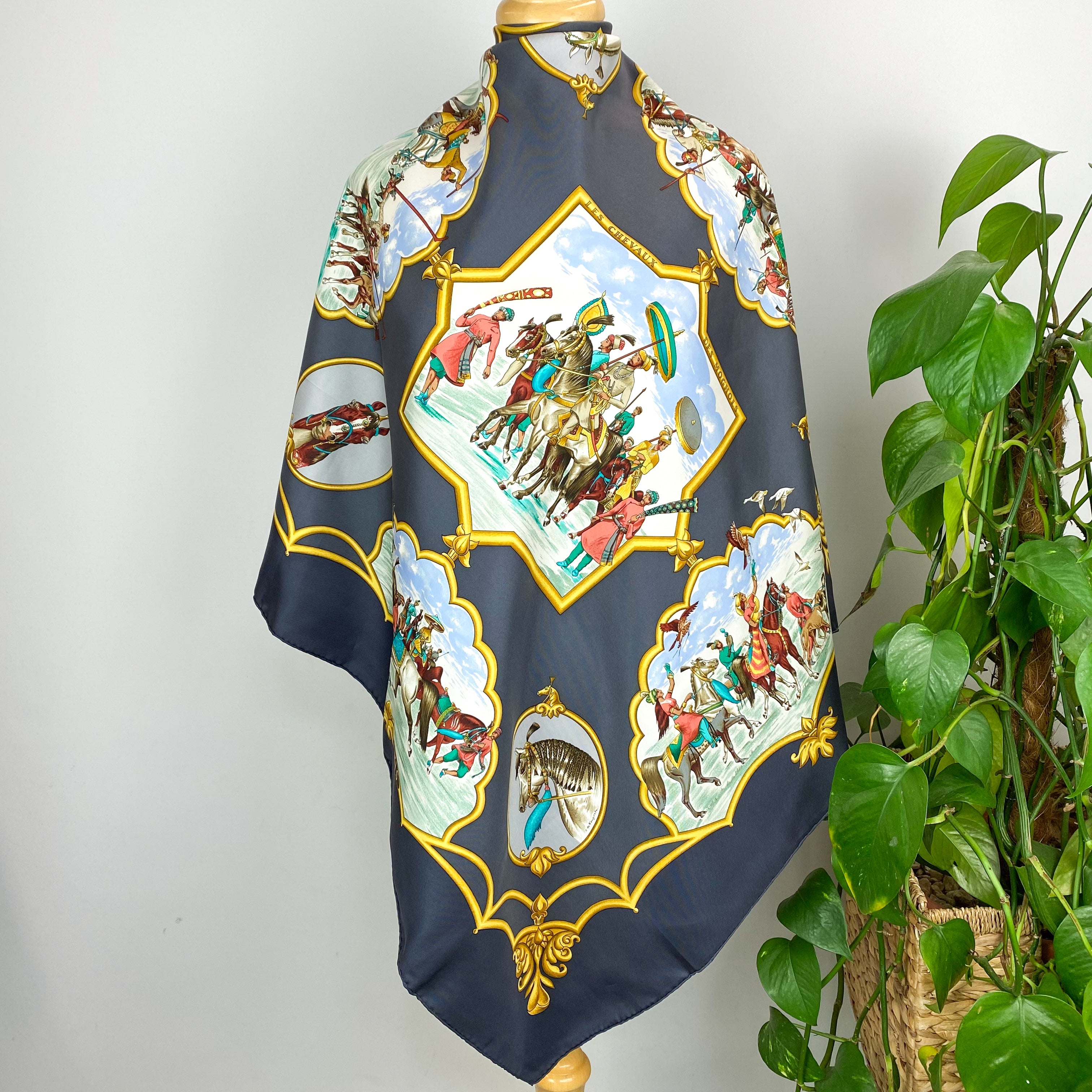Boxed Hermès Les Chevaux des Moghols 1993 Silk Scarf