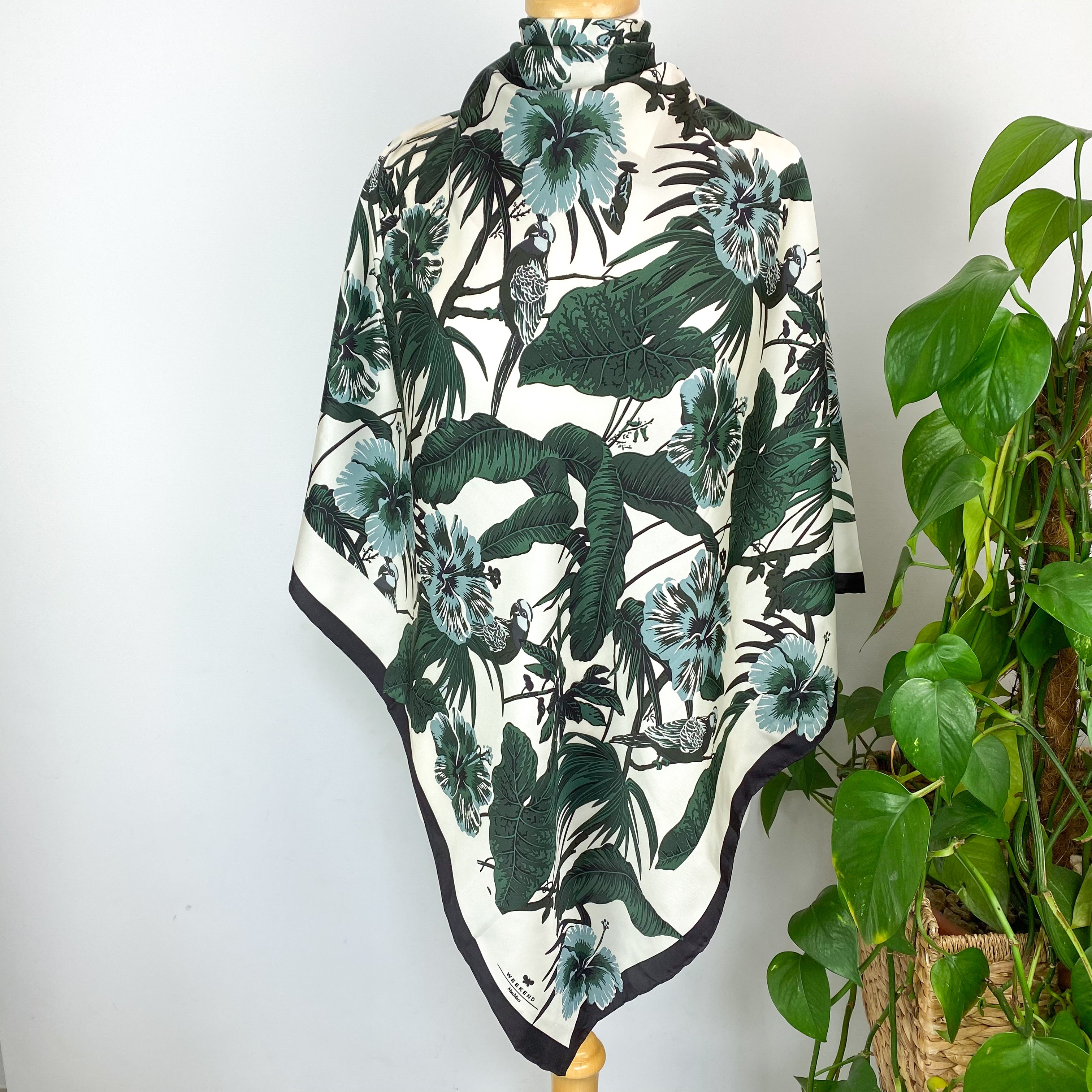 Immaculate Max Mara Floral Silk Scarf