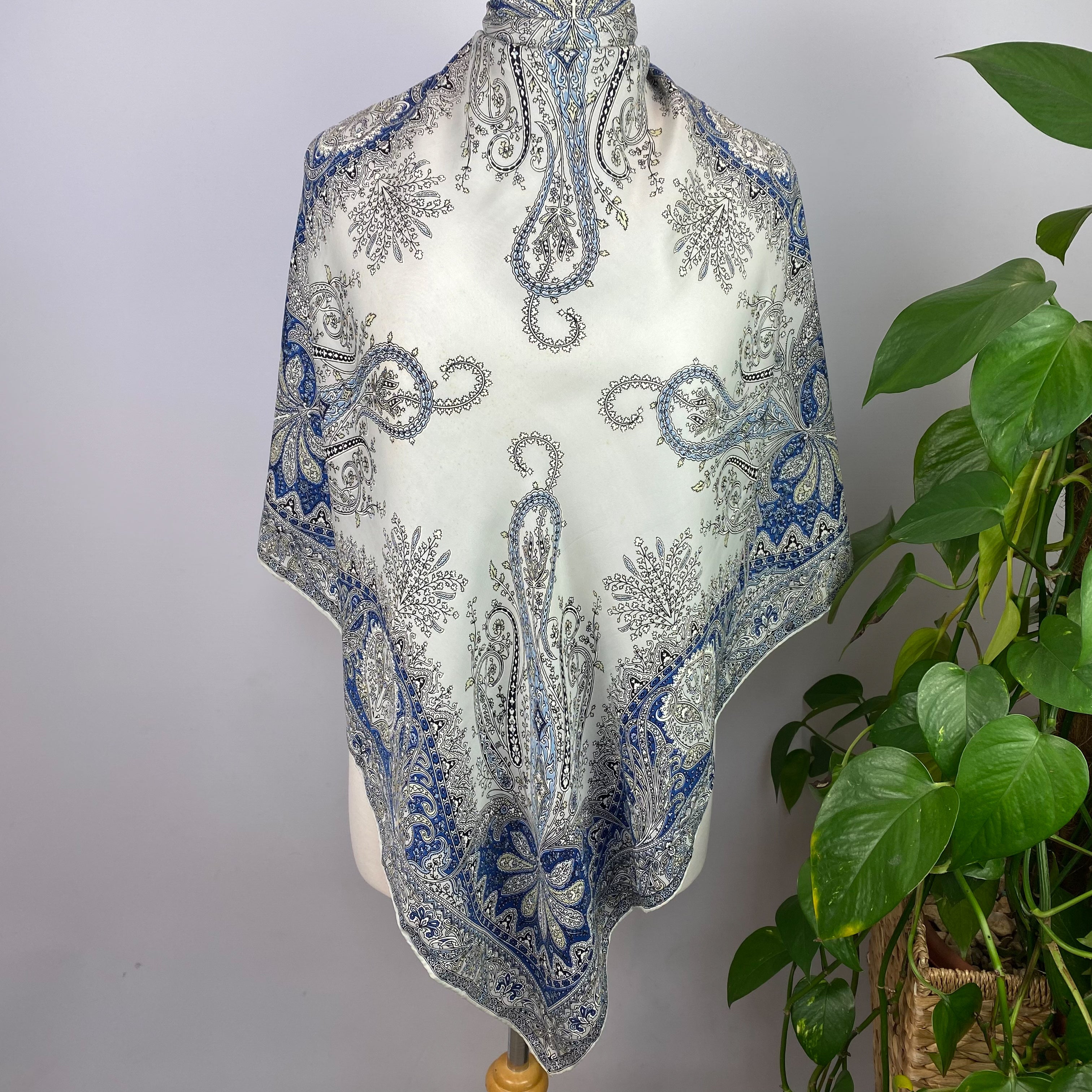 Charming Blue And White Paisley Vintage Silk Scarf