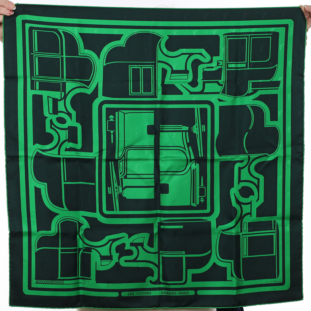 Brand New Boxed Hermès Les Coupes Tatouage 70 Silk Scarf