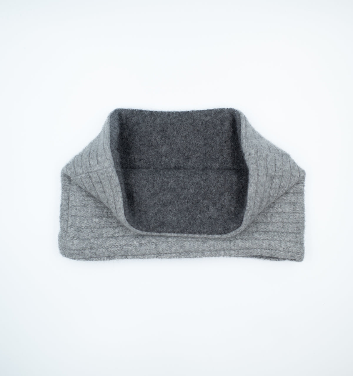 Men’s Ash Grey Chunky Rib and Smoke Grey Neck Warmer
