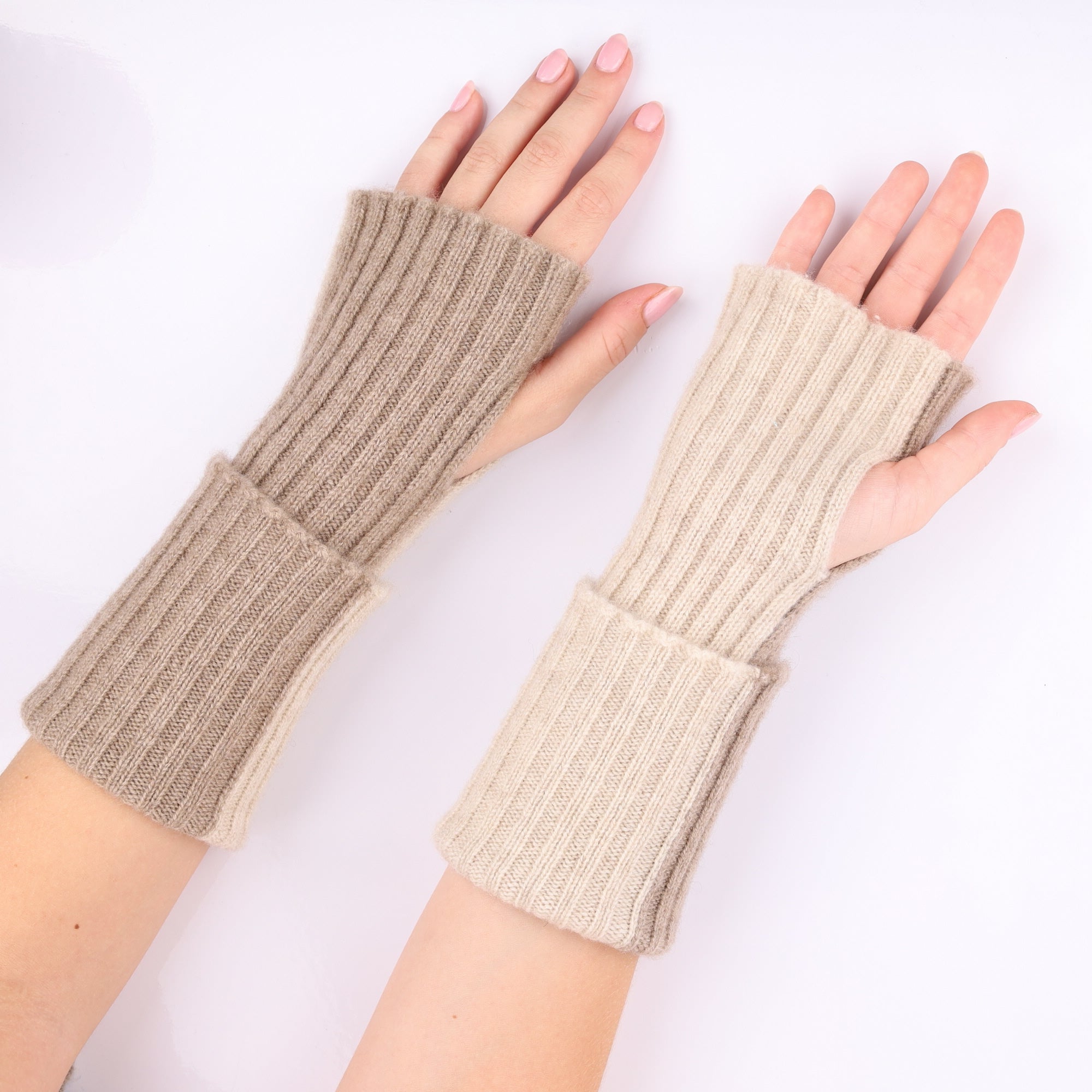 Brand New Scottish Fawn and Oatmeal Ribbed Fingerless Gloves