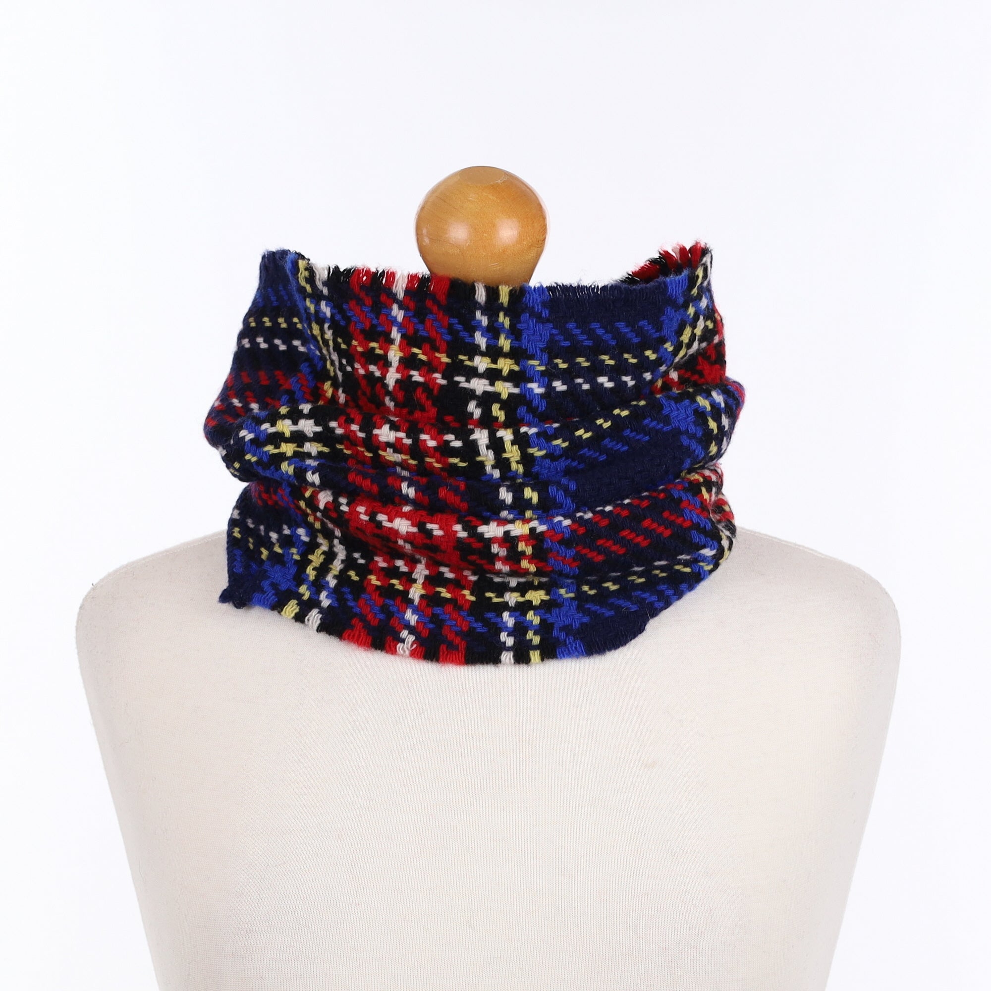 Brand New Scottish Navy Tartan Cashmere Snood