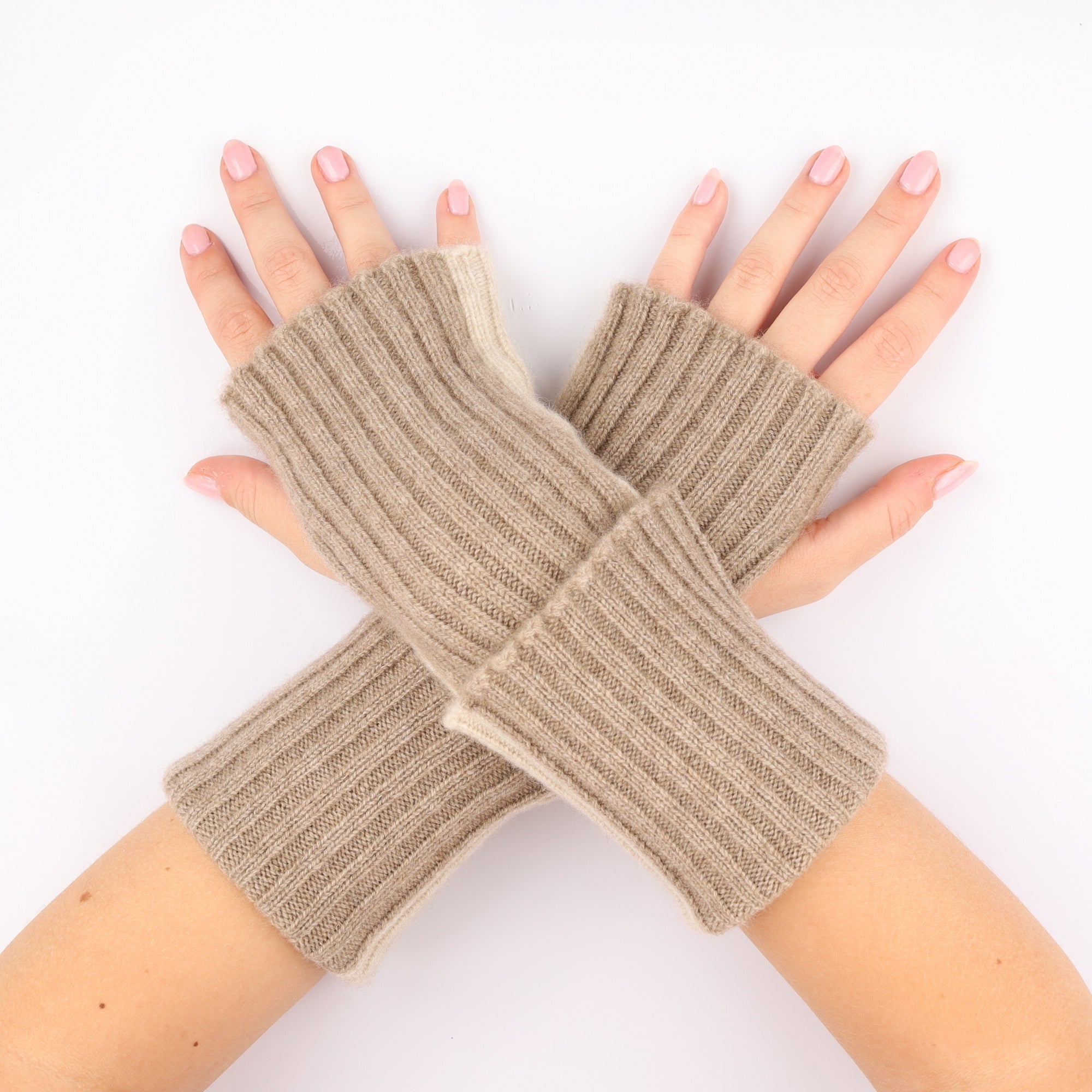 Brand New Scottish Fawn and Oatmeal Ribbed Fingerless Gloves