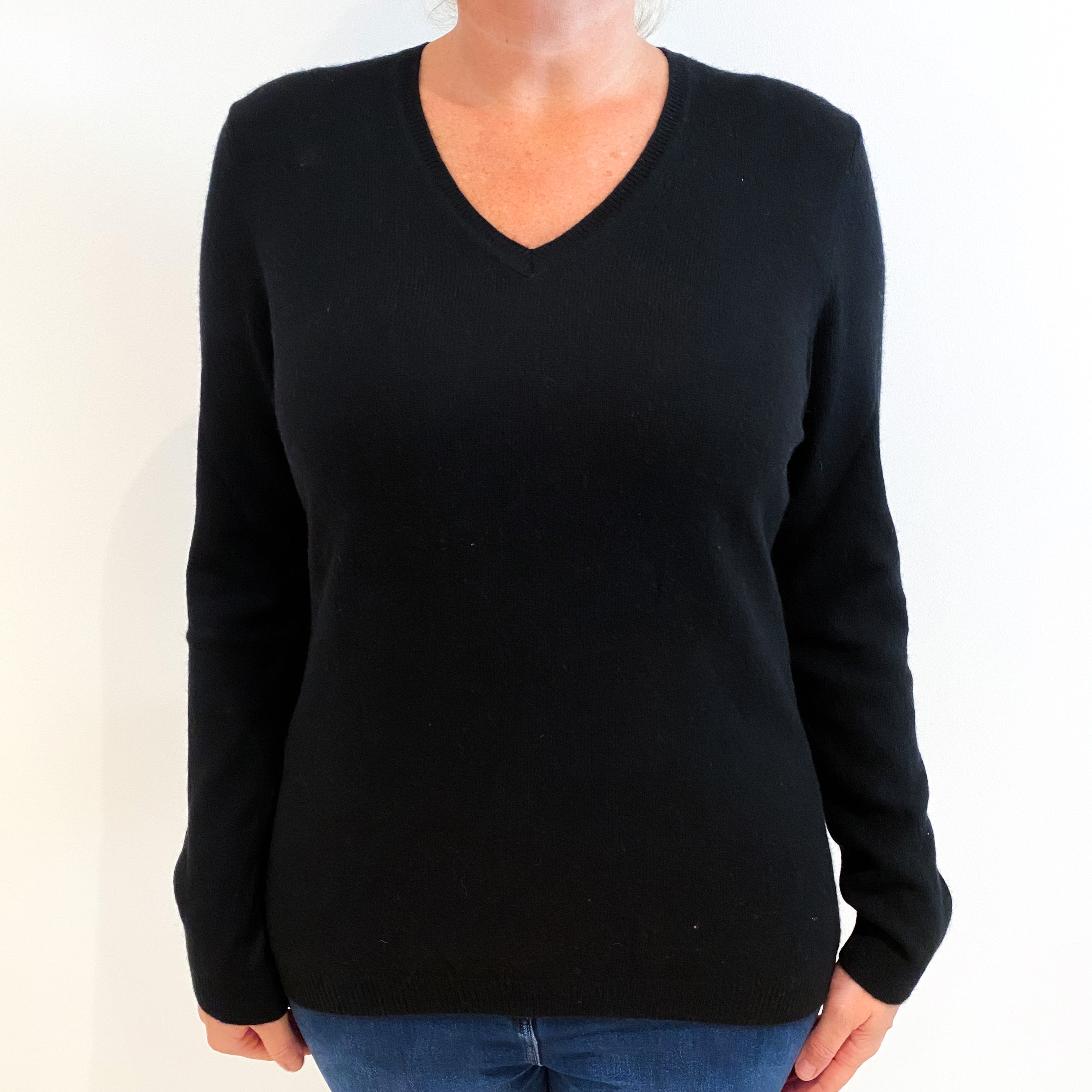 Black Cashmere V-Neck Jumper Large