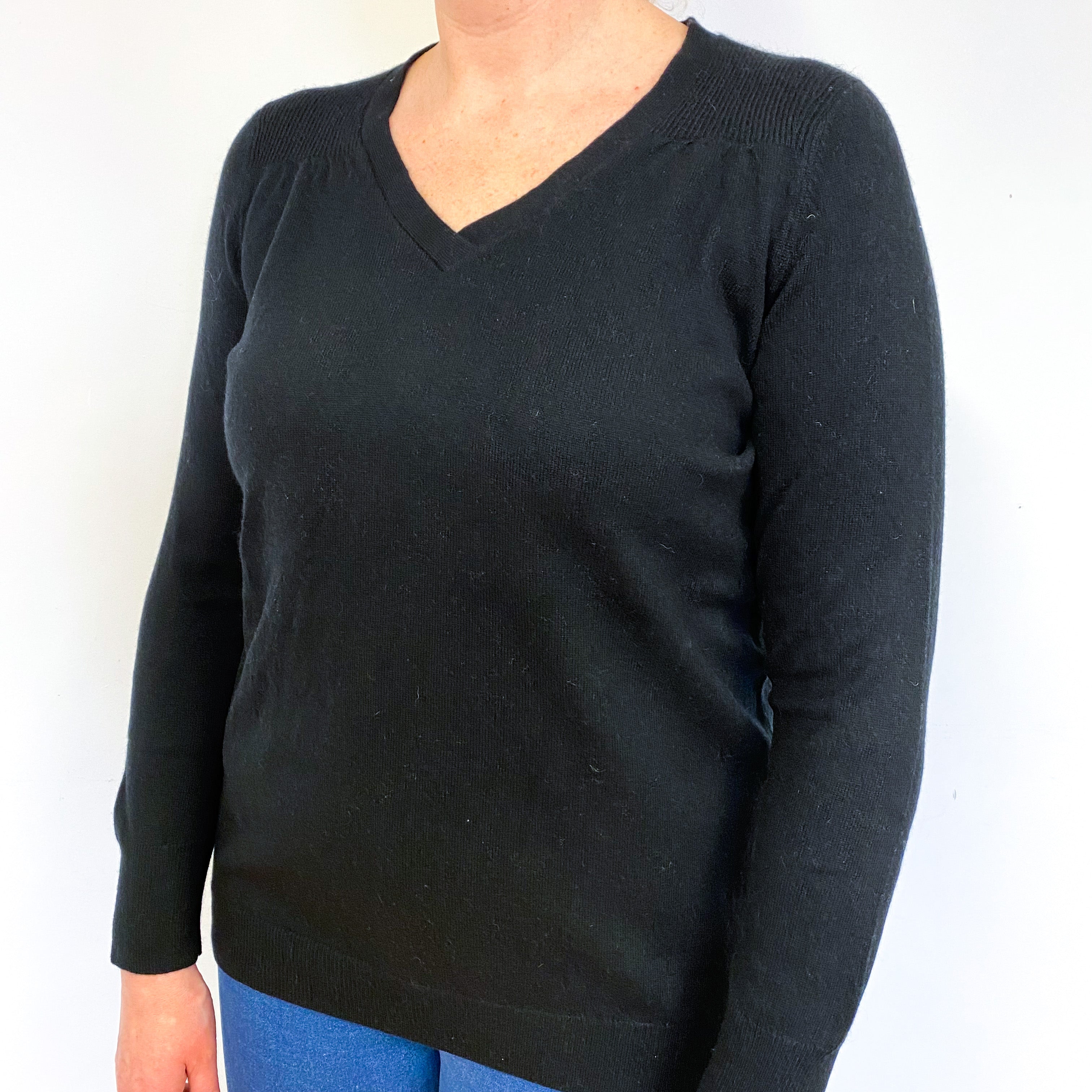 Black Cashmere V-Neck Jumper Large