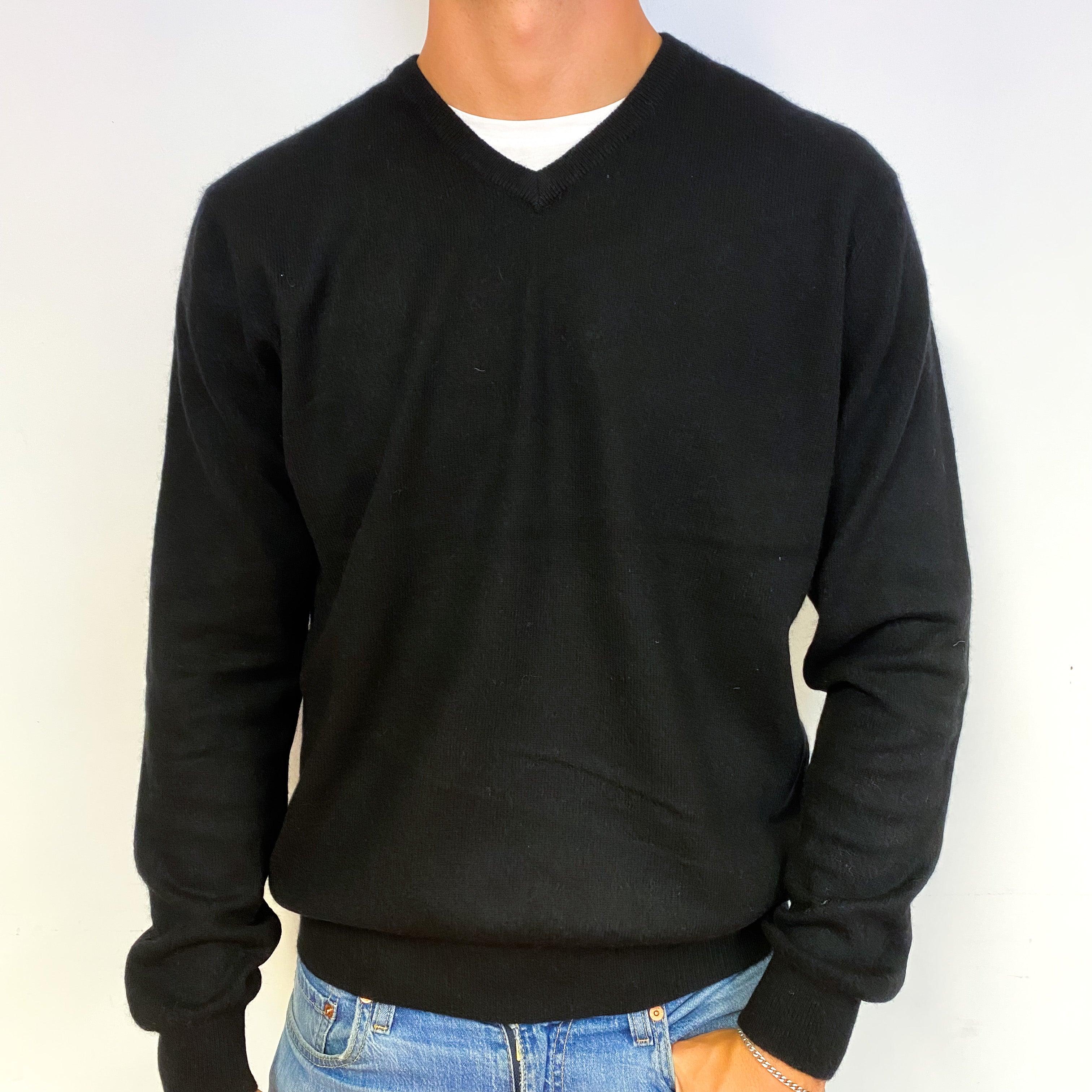 Men's Black Cashmere V-Neck Jumper Extra Large