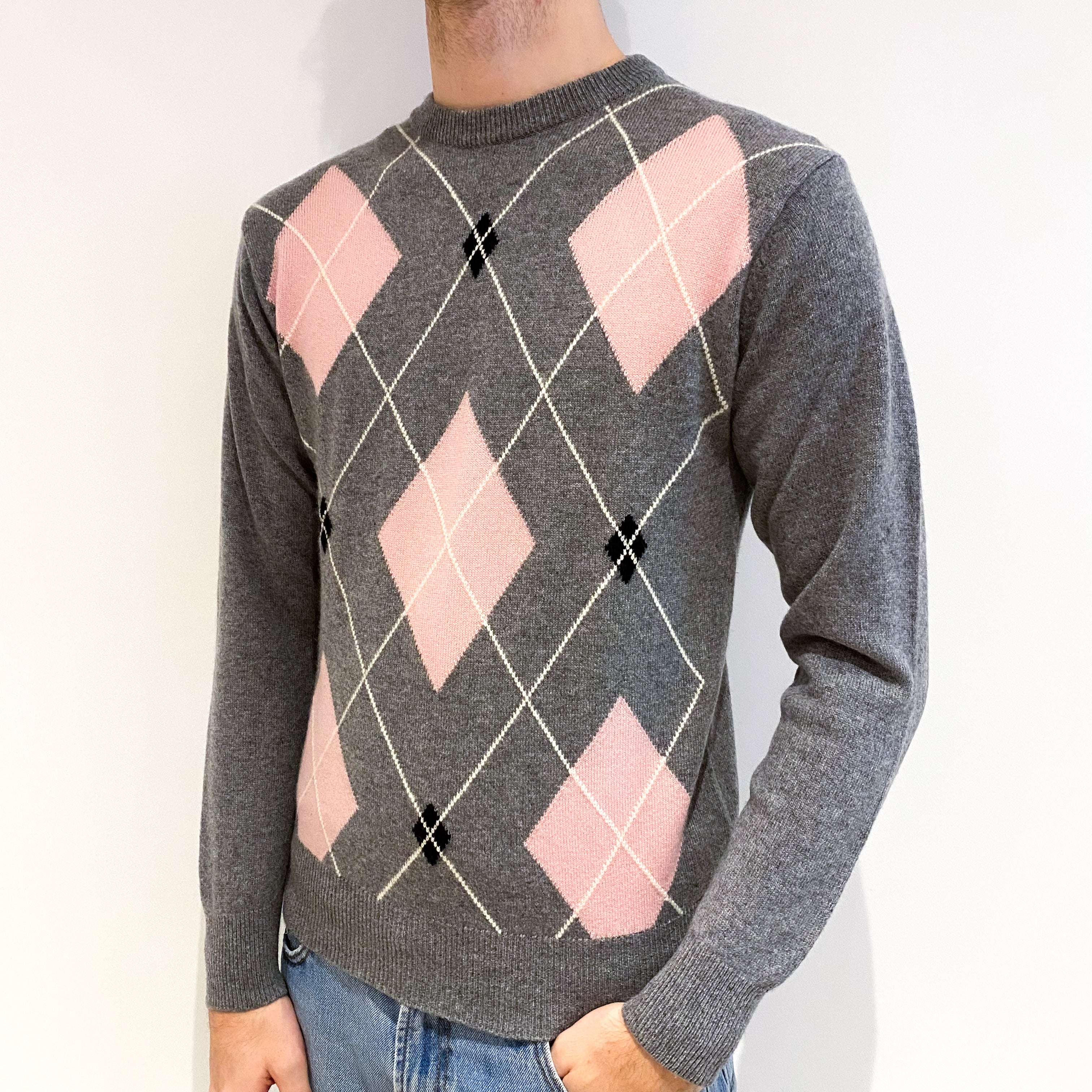 Men's Ash Grey And Pink Argyle Cashmere Crew Neck Jumper Medium